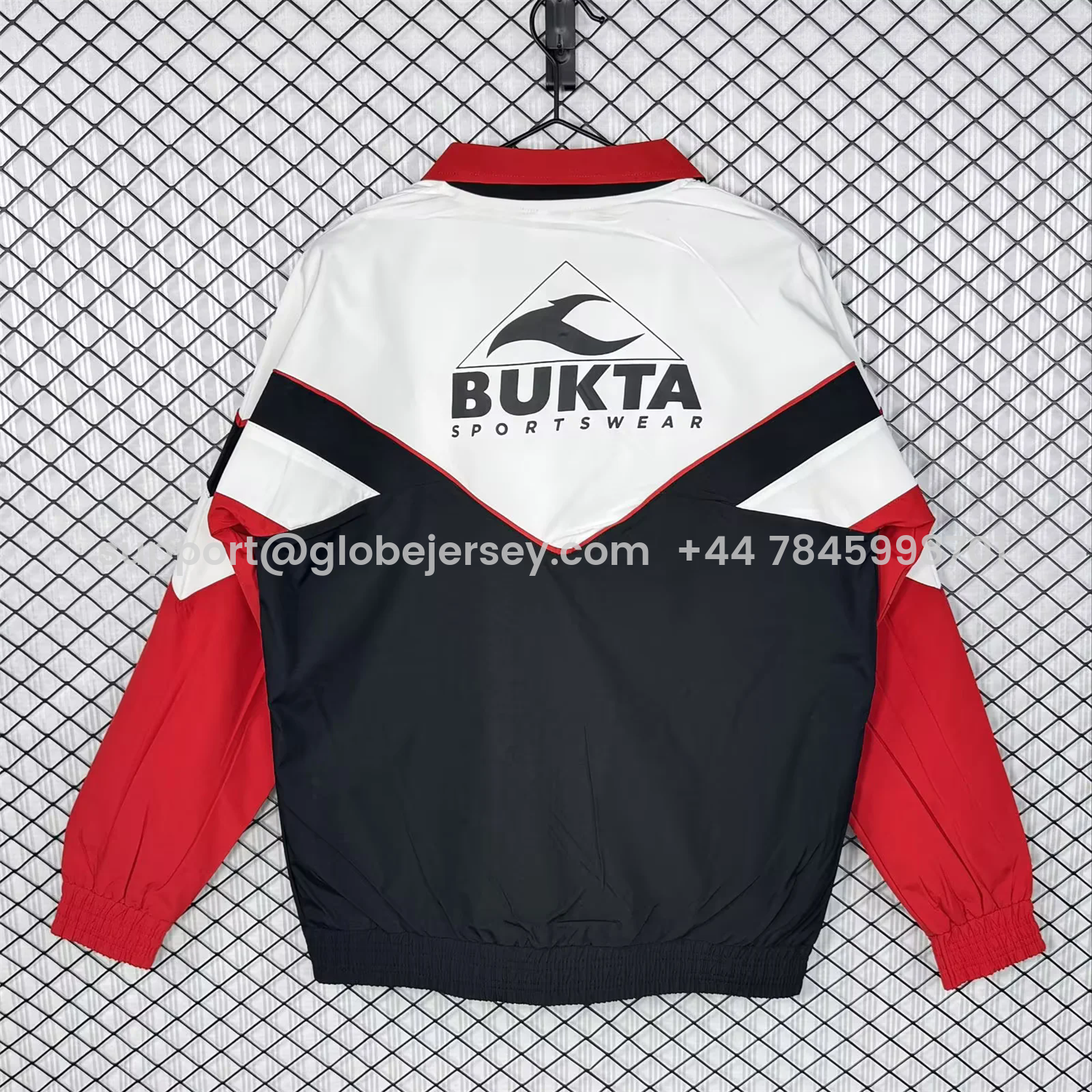 GlobeJersey-Retro Sevilla 1992-93 Home Windbreaker Jacket - Black And Red