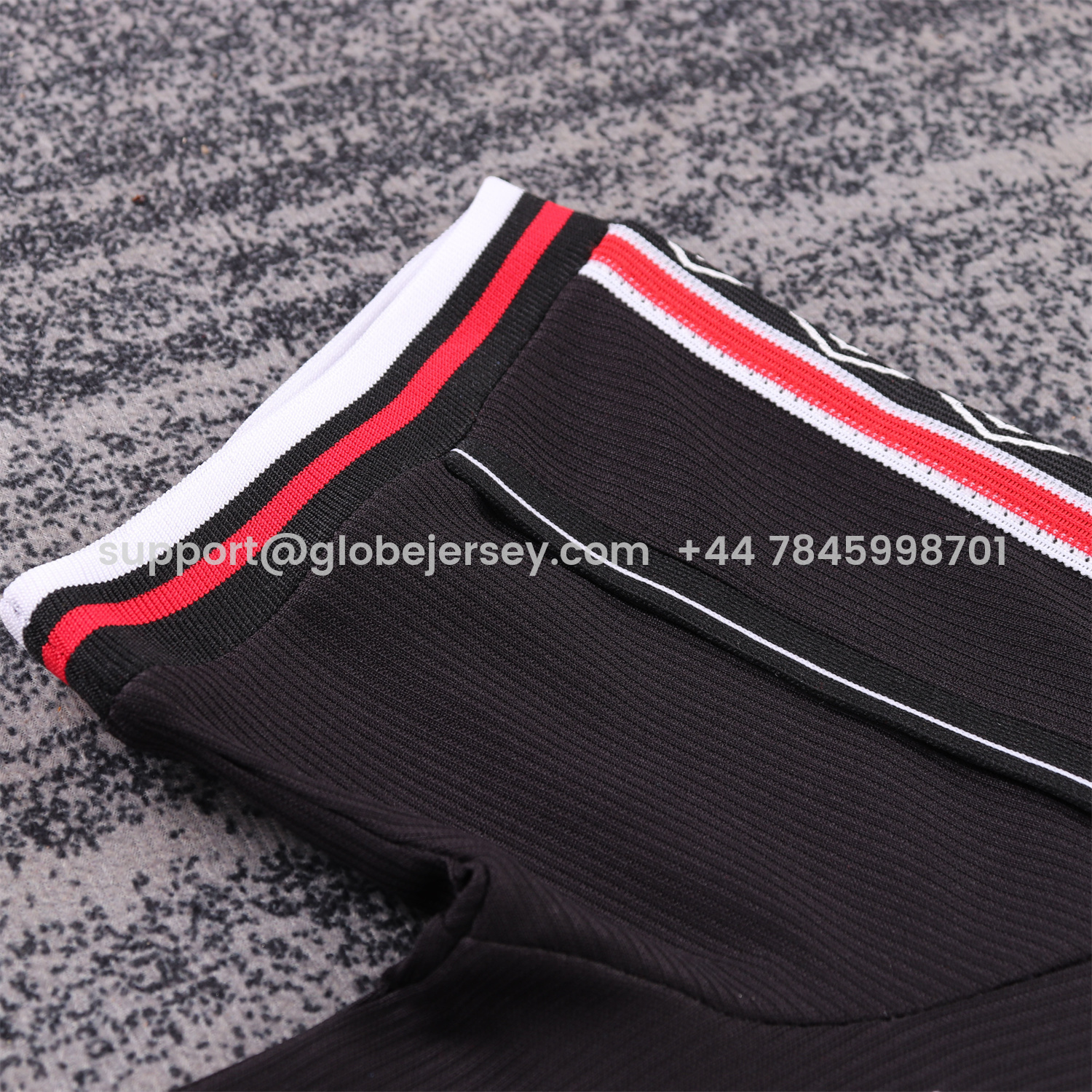 GlobeJersey-Retro Manchester United 1998-99 Away Kids Kit