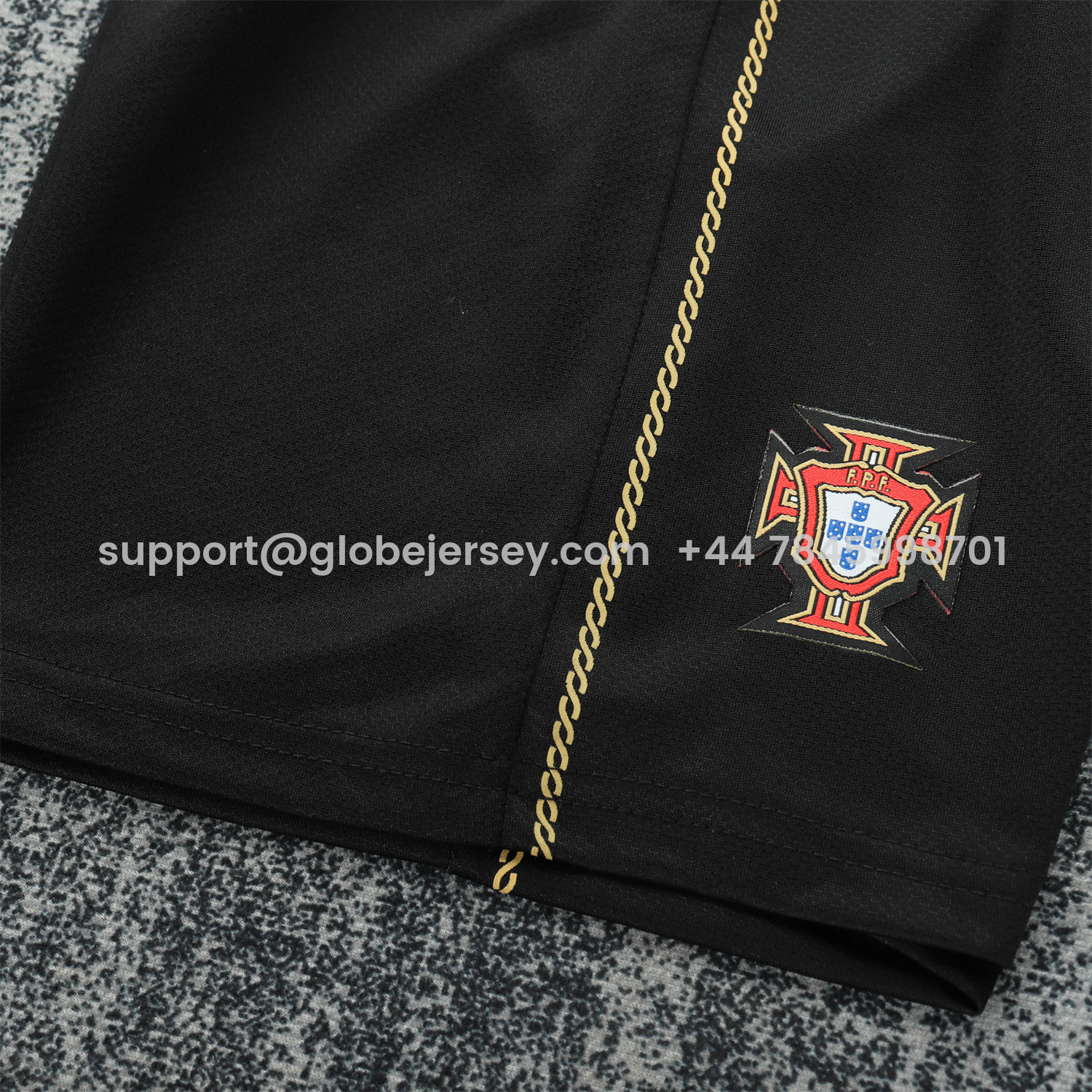 GlobeJersey-Retro Portugal 2006 Away Kids Kit
