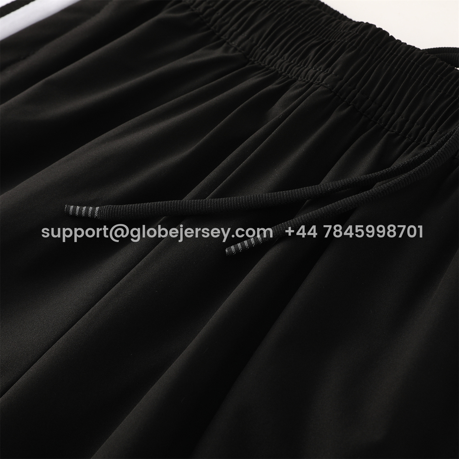 GlobeJersey-Germany 2026 Hooded Windbreaker Training Set - Black Red Top and Pants