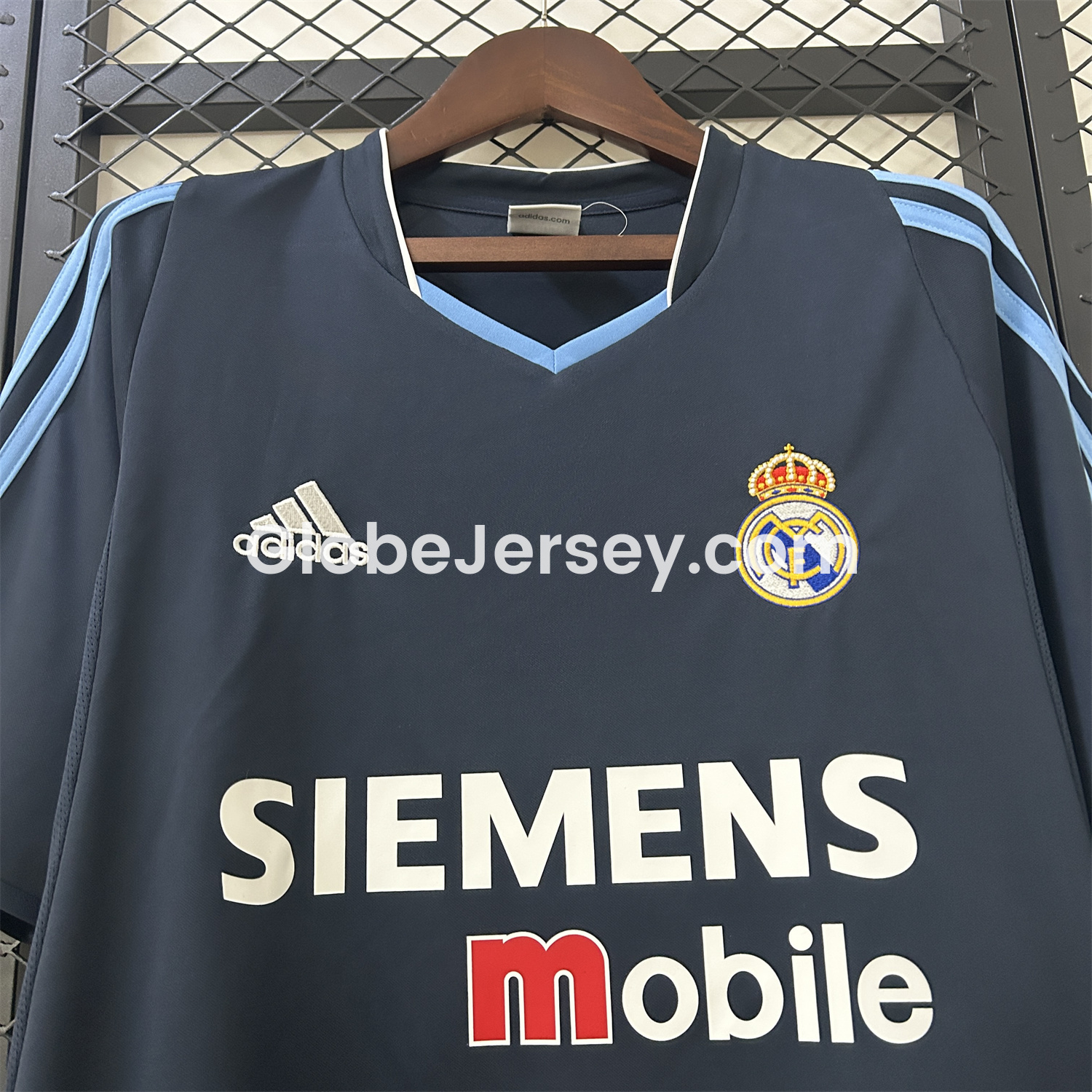 GlobeJersey-Retro Real Madrid 2003-04 Away Jersey