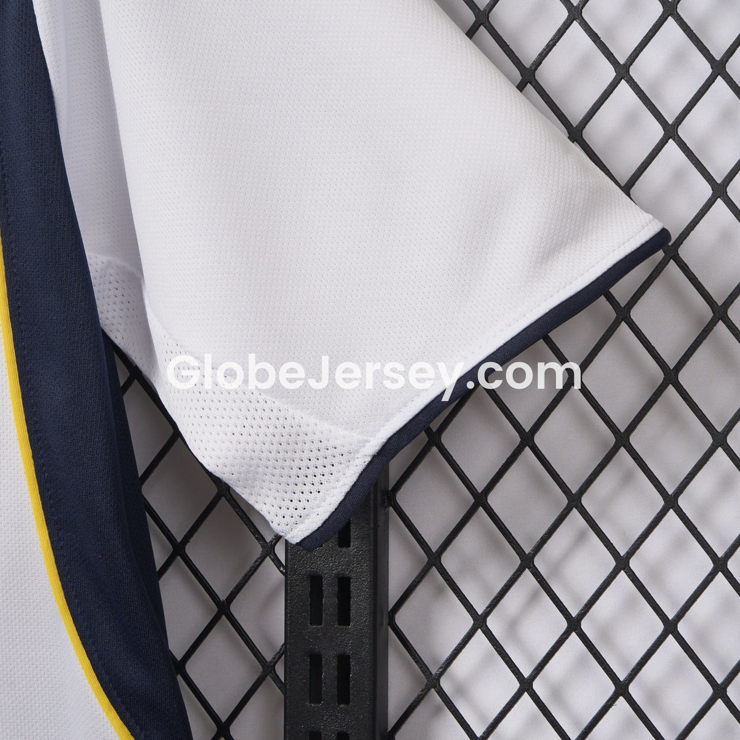 GlobeJersey-Retro Liver.pool 2000-01 Away Jersey