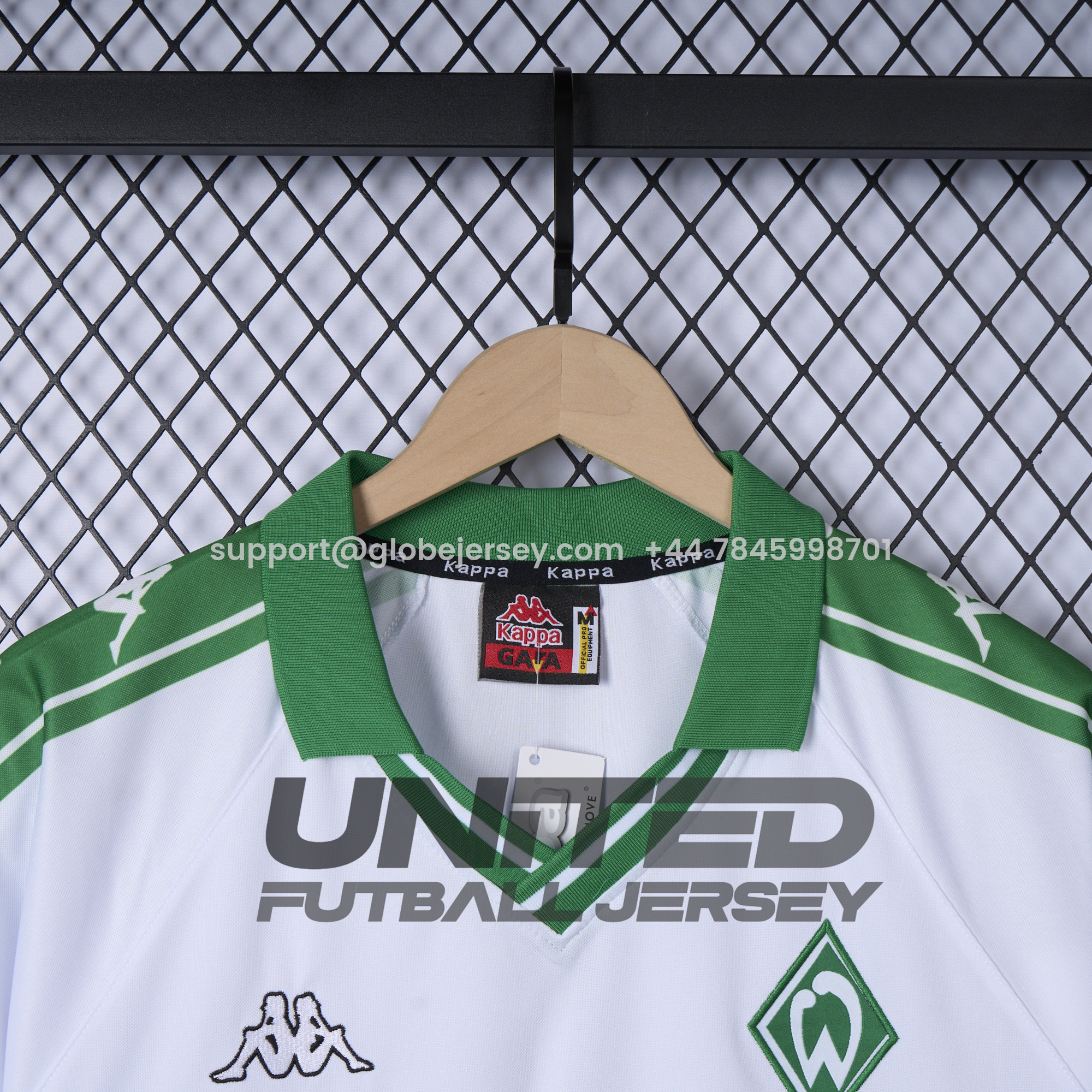 GlobeJersey-Retro Werder Bremen 2001-02 Away Jersey