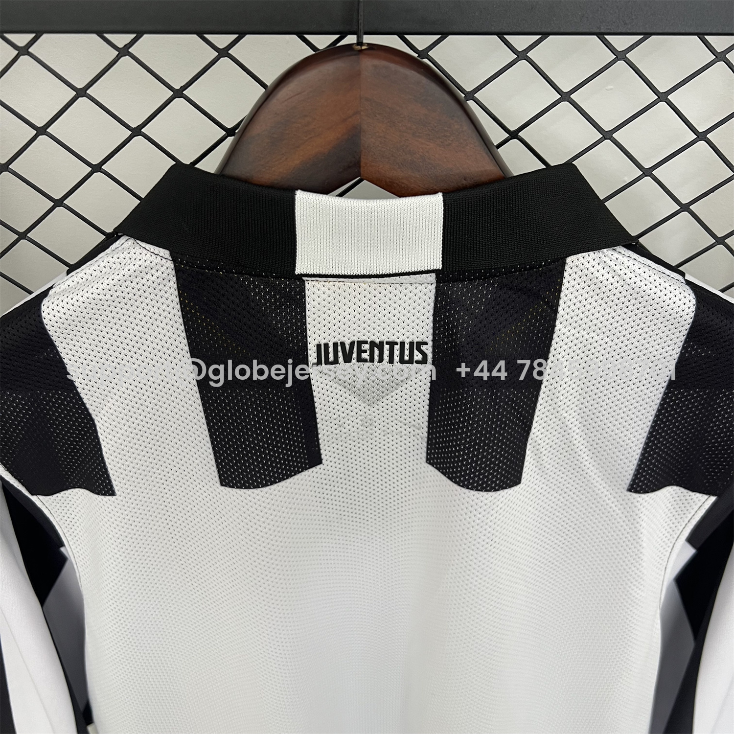 GlobeJersey-Retro Juventus 2014-15 Home Long Sleeves Jersey