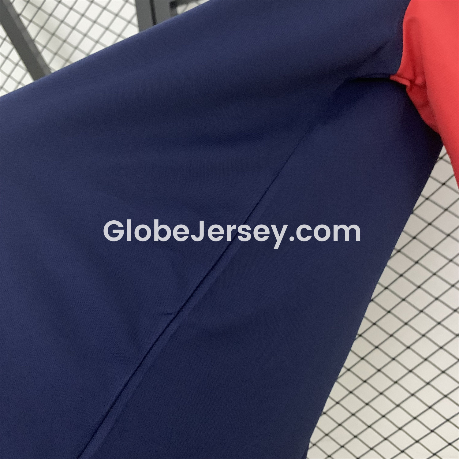 GlobeJersey-Retro Universidad De Chile 2001-02 Home Jersey