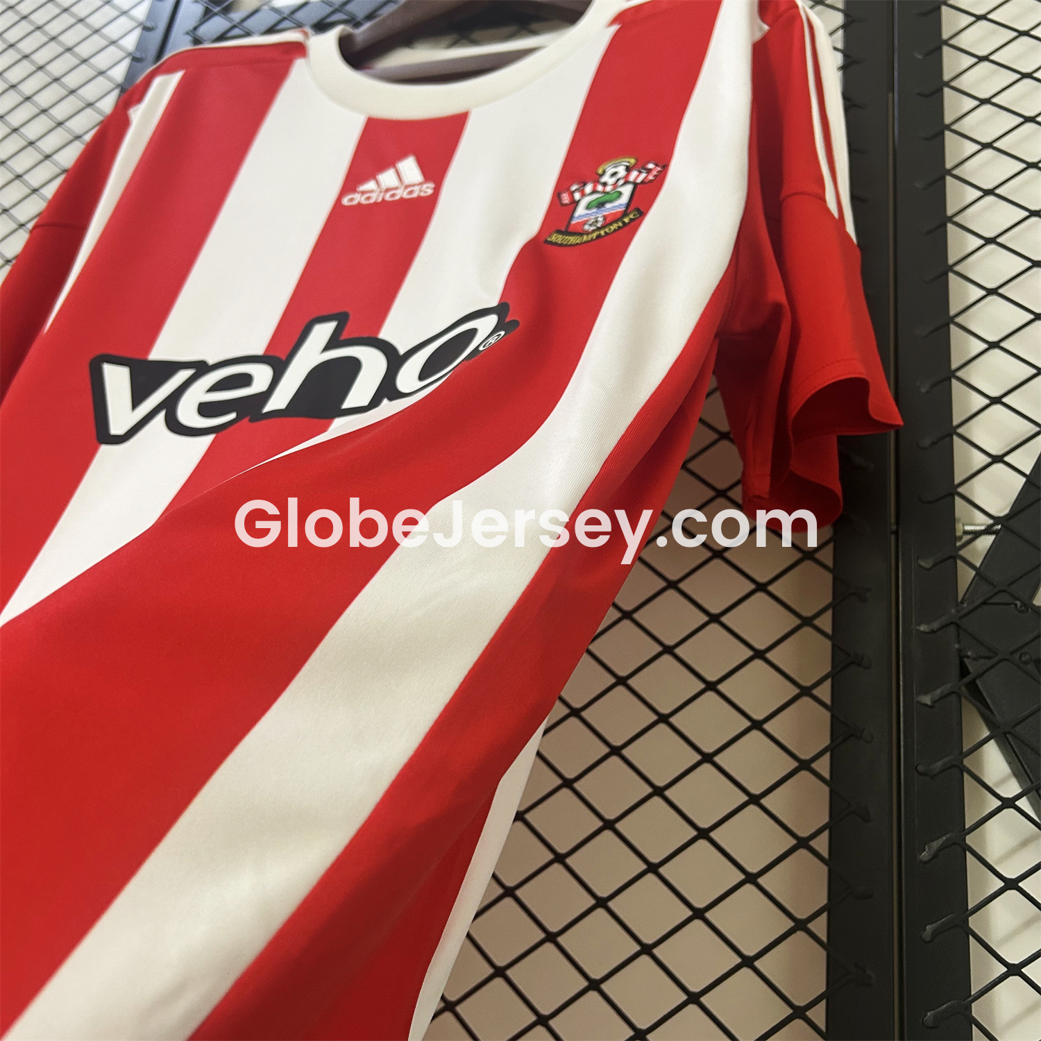 GlobeJersey-Retro Southampton 2015-16 Home Jersey