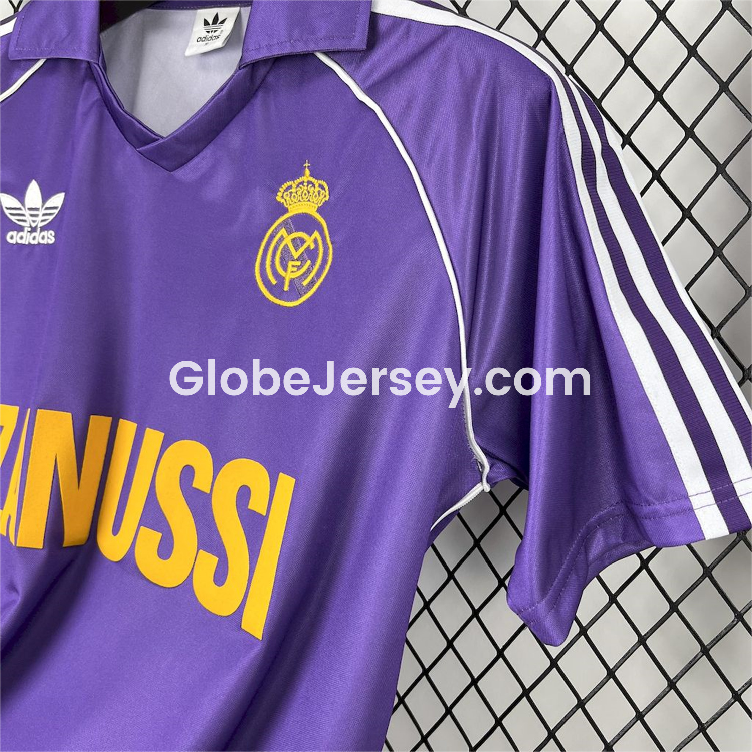 GlobeJersey-Retro Real Madrid 1984-85 Third Jersey