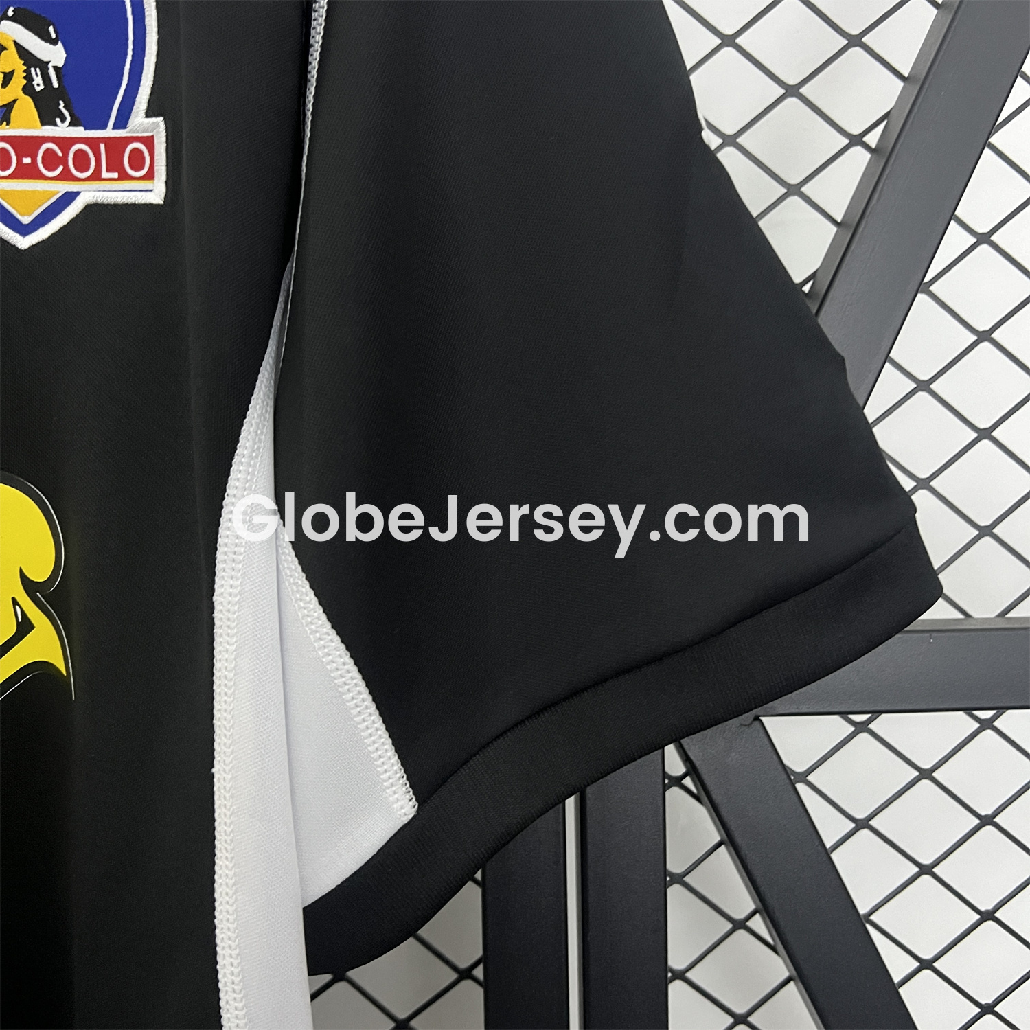 GlobeJersey-Retro Colo Colo 2003 Away Jersey