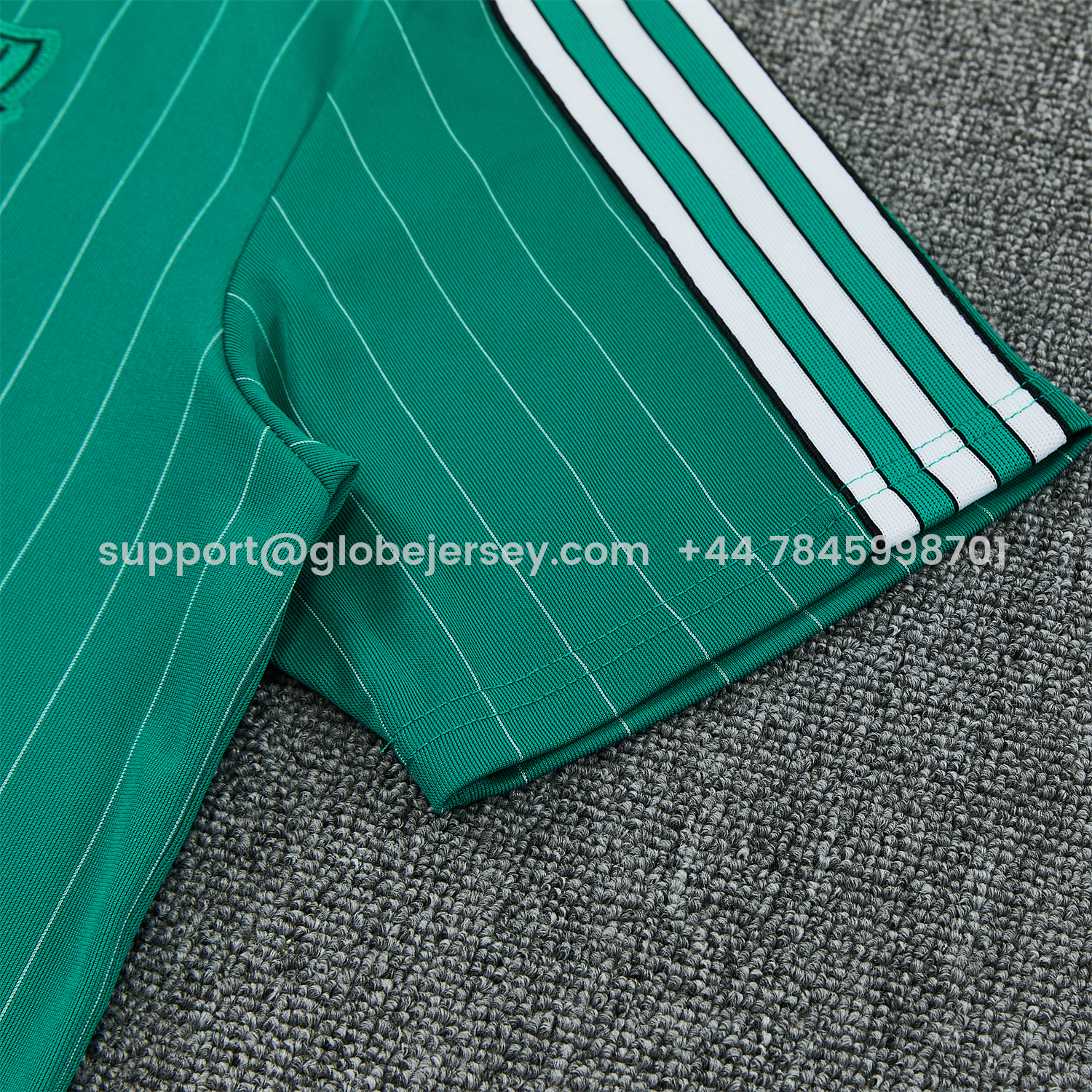 GlobeJersey-Liver.pool 25-26 Retro Style Short-Sleeve Training Set - Green With White Stripes Top & Pants