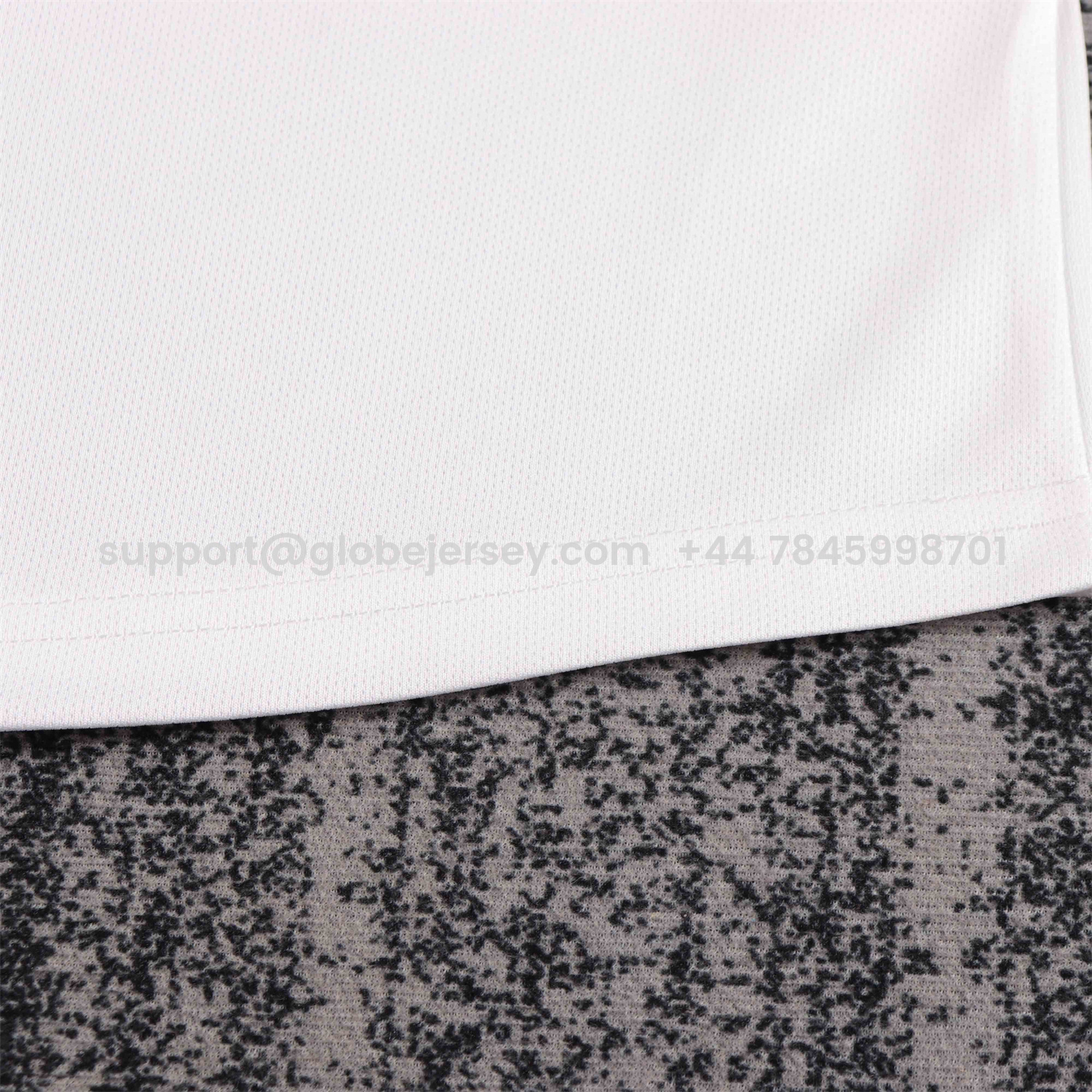 GlobeJersey-Retro Liver.pool 2001-02 Away Kids Kit