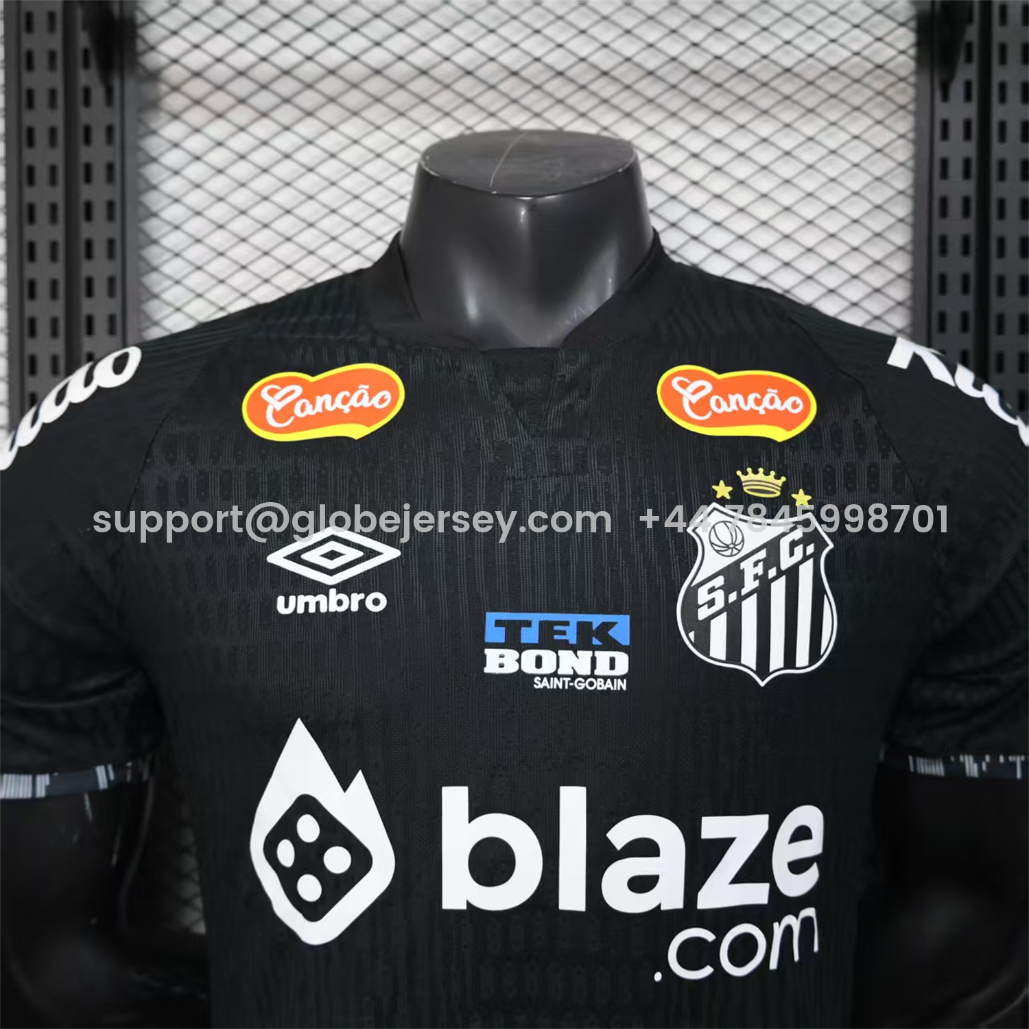 GlobeJersey-Santos 2025-26 Goalkeeper 2 Black Jersey With Sponsors - Player Version