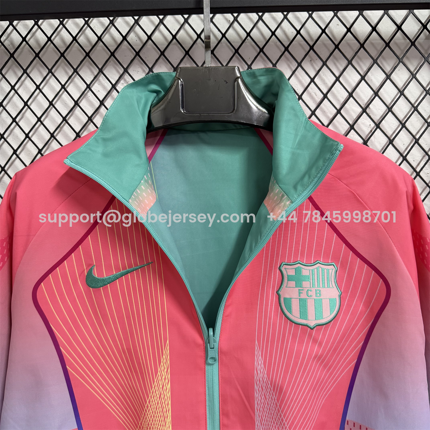 GlobeJersey-Barcelona 25-26 Double Sided Reversible Windbreaker - Green & Pink