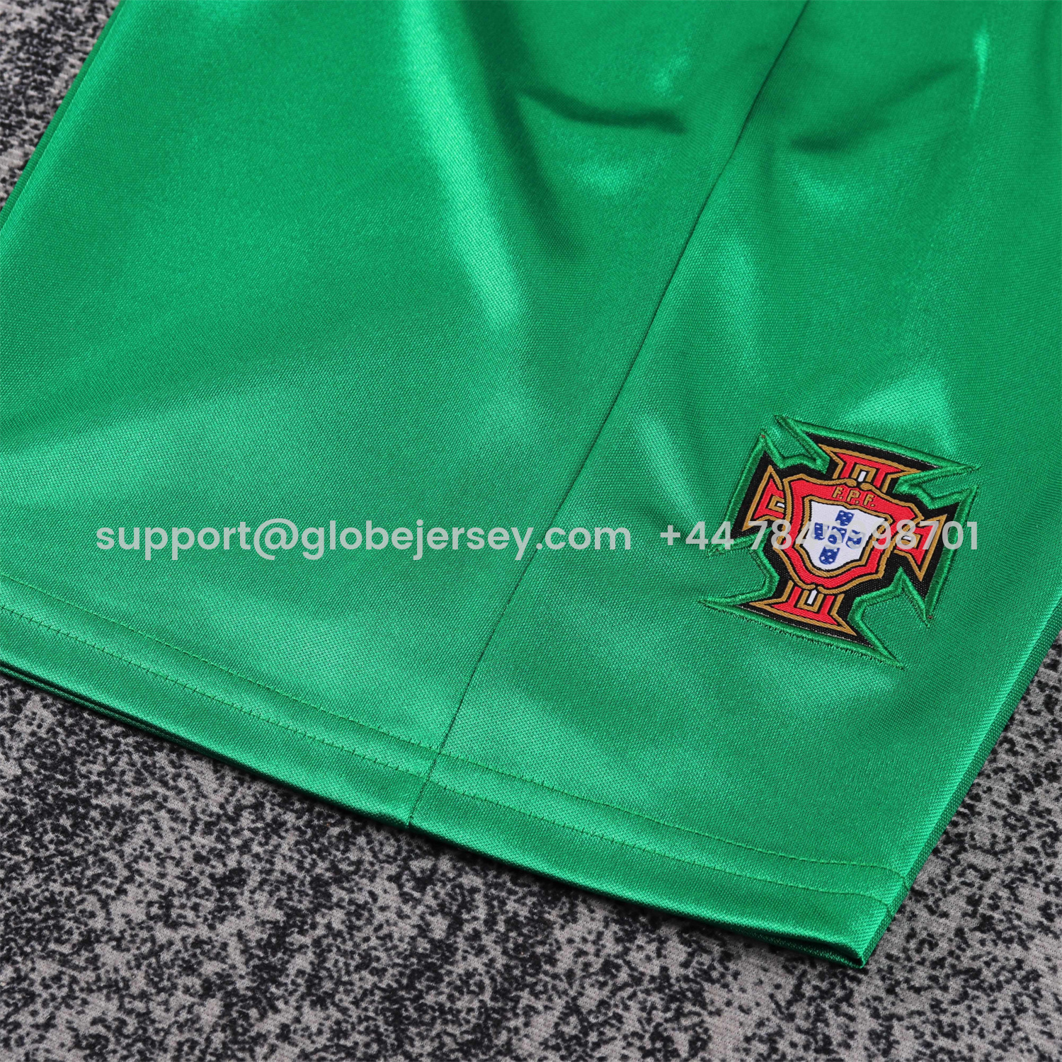 GlobeJersey-Retro Portugal 1998 Home Kids Kit