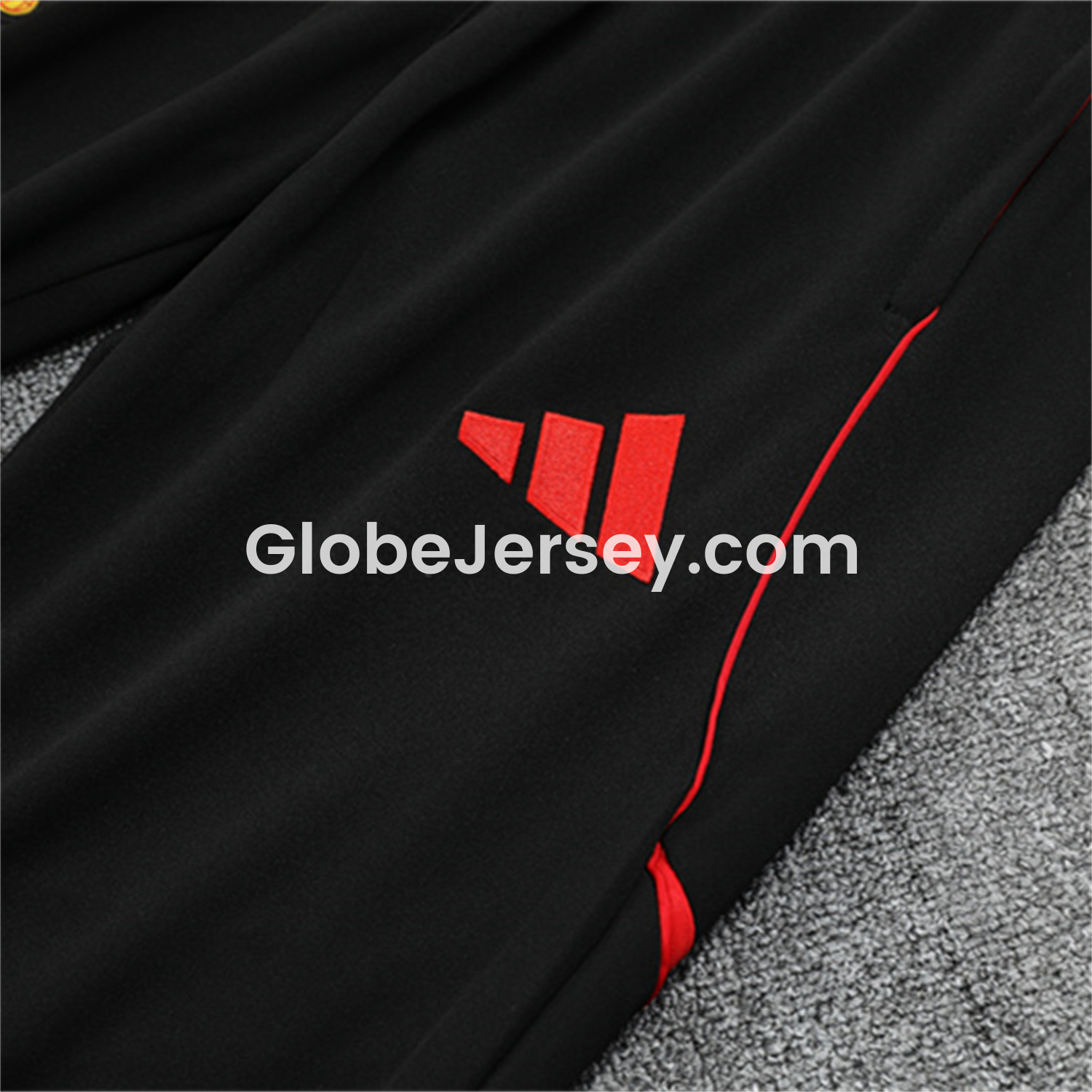 GlobeJersey-Manchester United 25-26 Long Sleeves Training Set - Red-Black Top & Black Pants