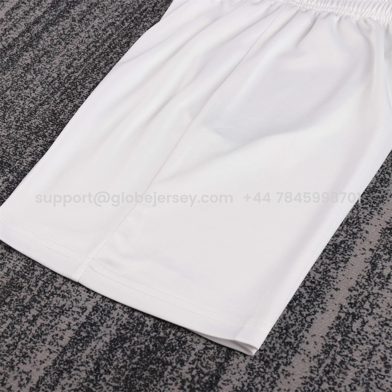 GlobeJersey-Retro Italy 1994 Home Kids Kit