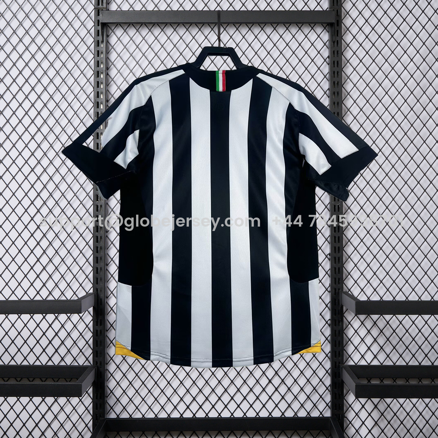 GlobeJersey-Retro Juventus 2005-06 Home Jersey
