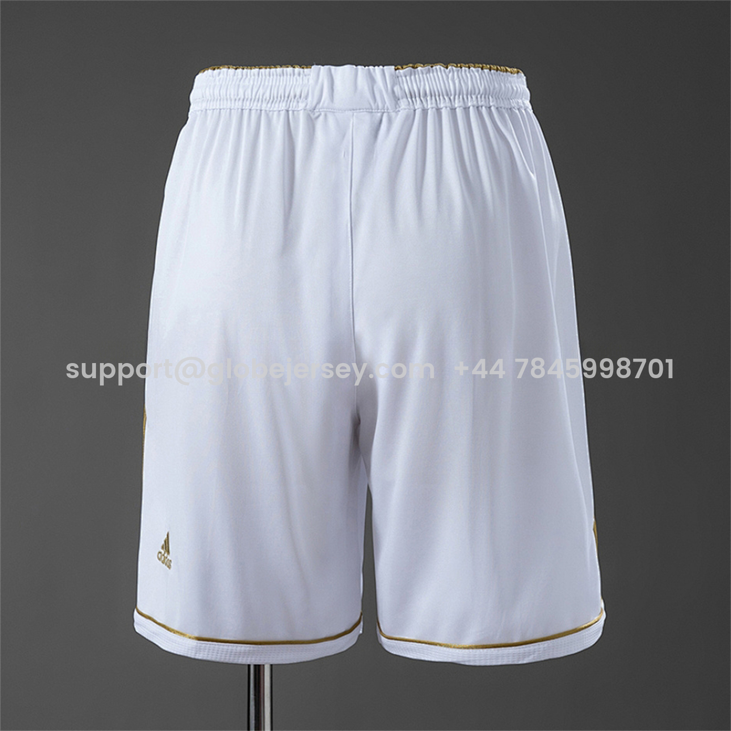 GlobeJersey-Retro Real Madrid 2011-12 Home Shorts