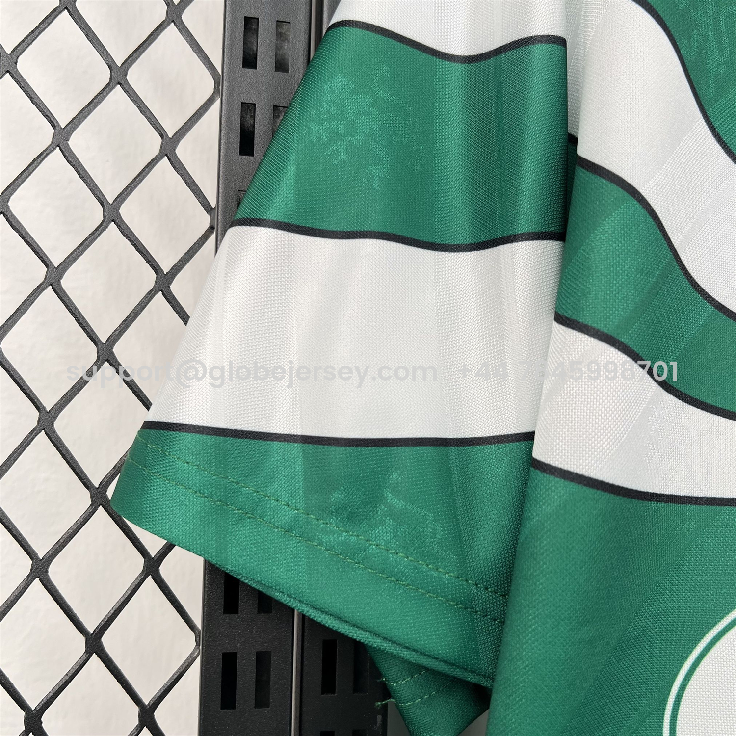 GlobeJersey-Retro Sporting CP 1994-95 Away Jersey