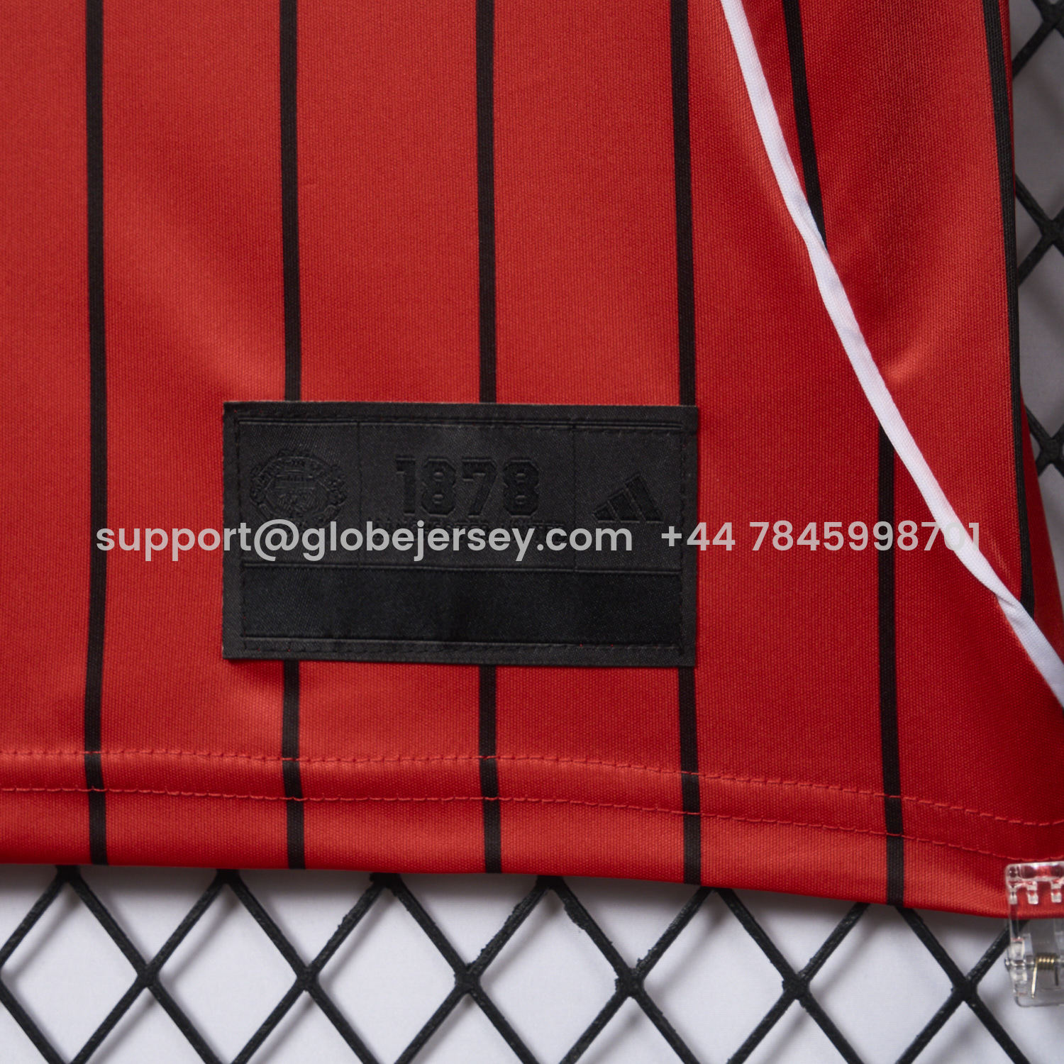 GlobeJersey-Manchester United 25-26 Red Baseball Jersey with Black Stripes