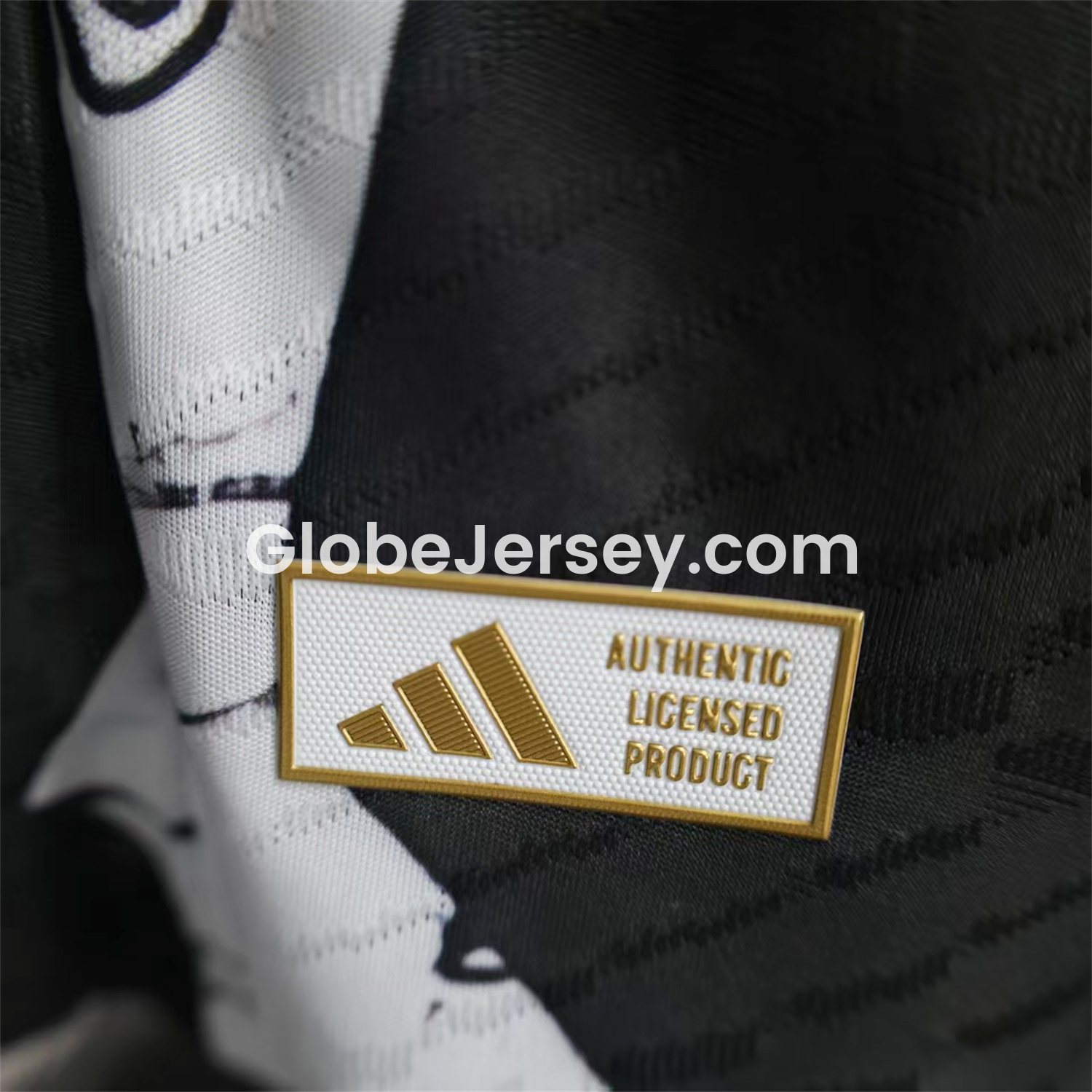 GlobeJersey-Japan 25-26 Roronoa Zoro White Special Jersey - Player Version