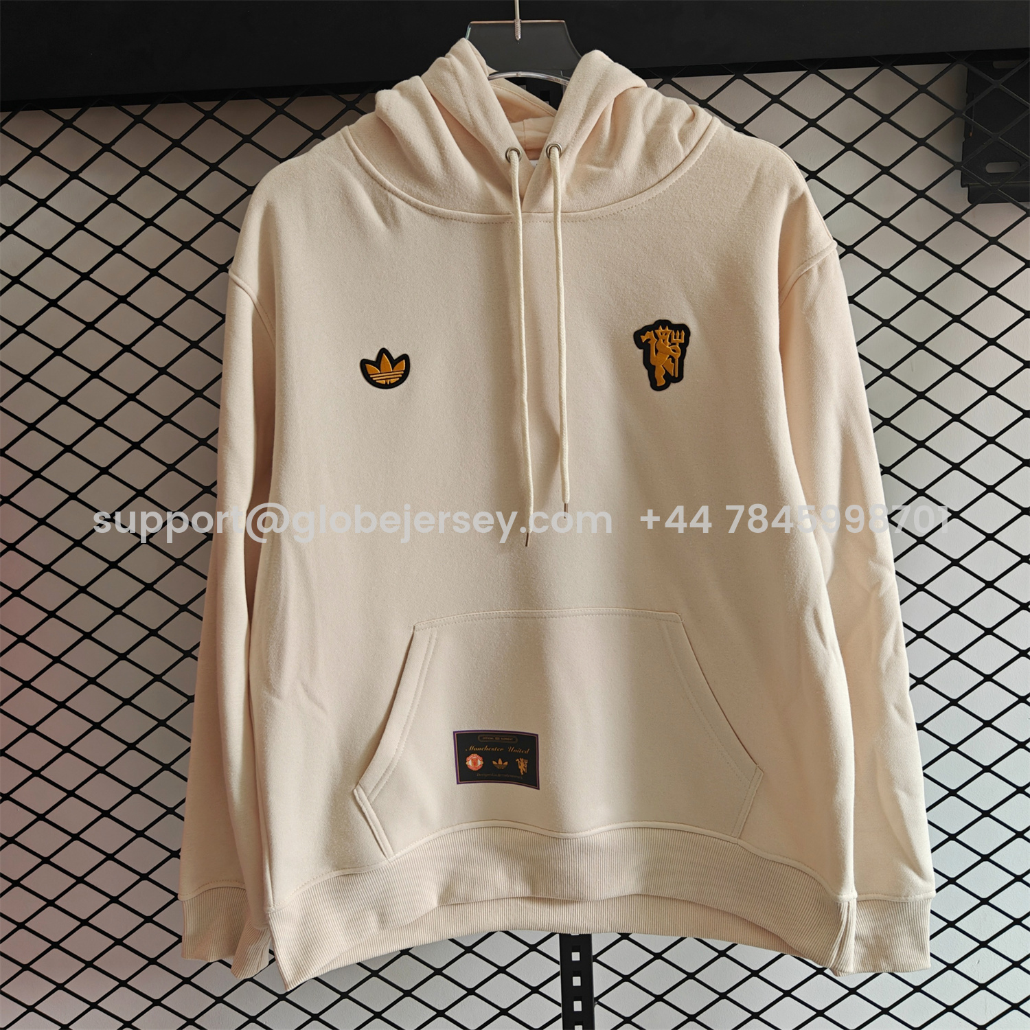 GlobeJersey-Manchester United 25-26 Originals Terrace Icon Unisex Pullover Hoodie with Yellow Logo