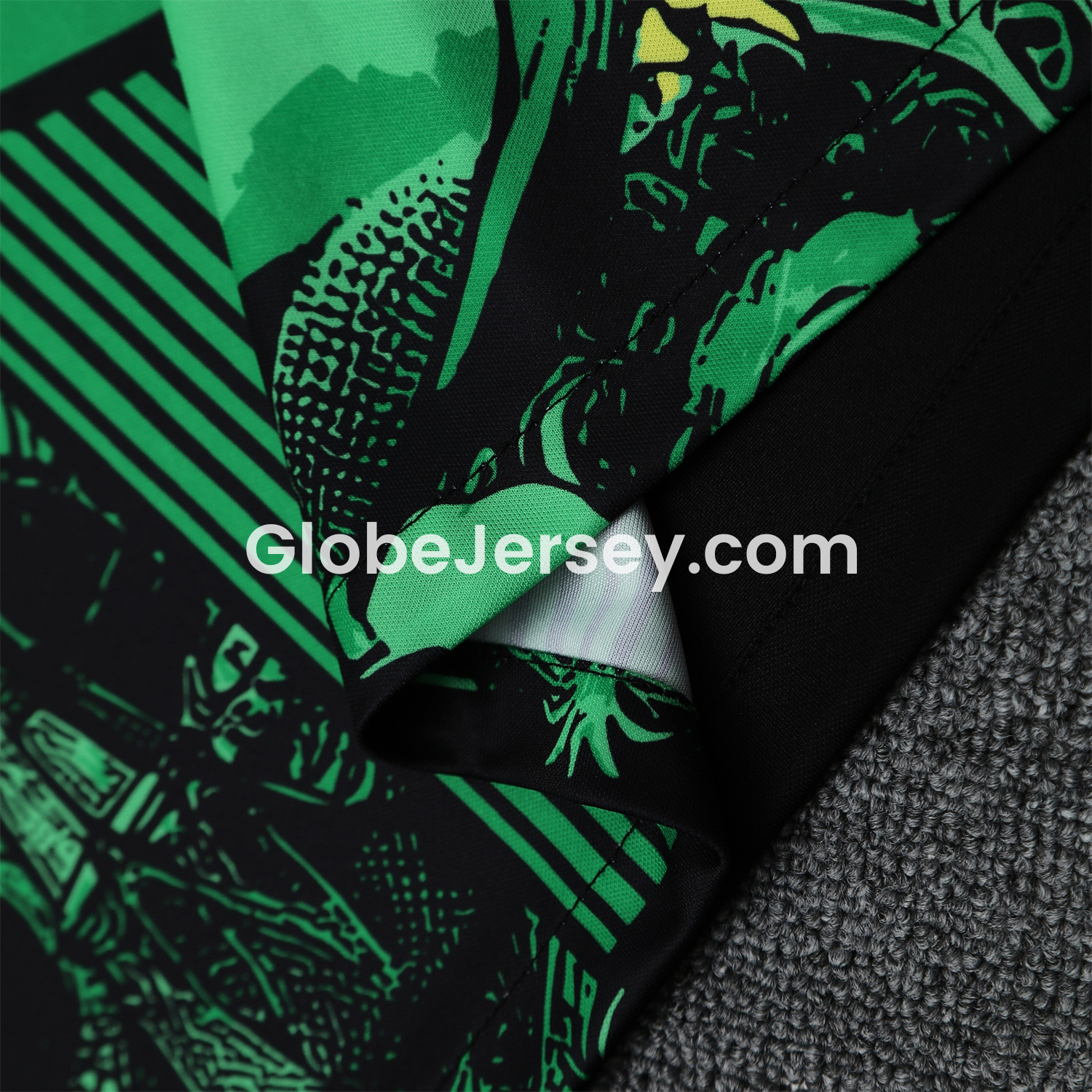 GlobeJersey-Brazil 25-26 Green Jesus Statue Short-Sleeve Training Set - Green Top & Black Shorts