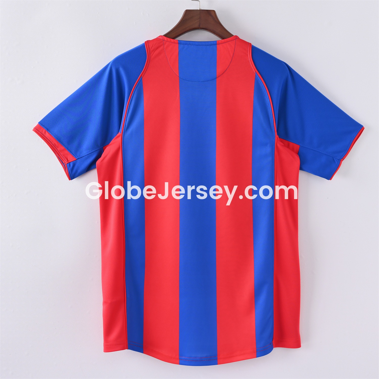 GlobeJersey-Retro Barcelona 04-05 Home Jersey