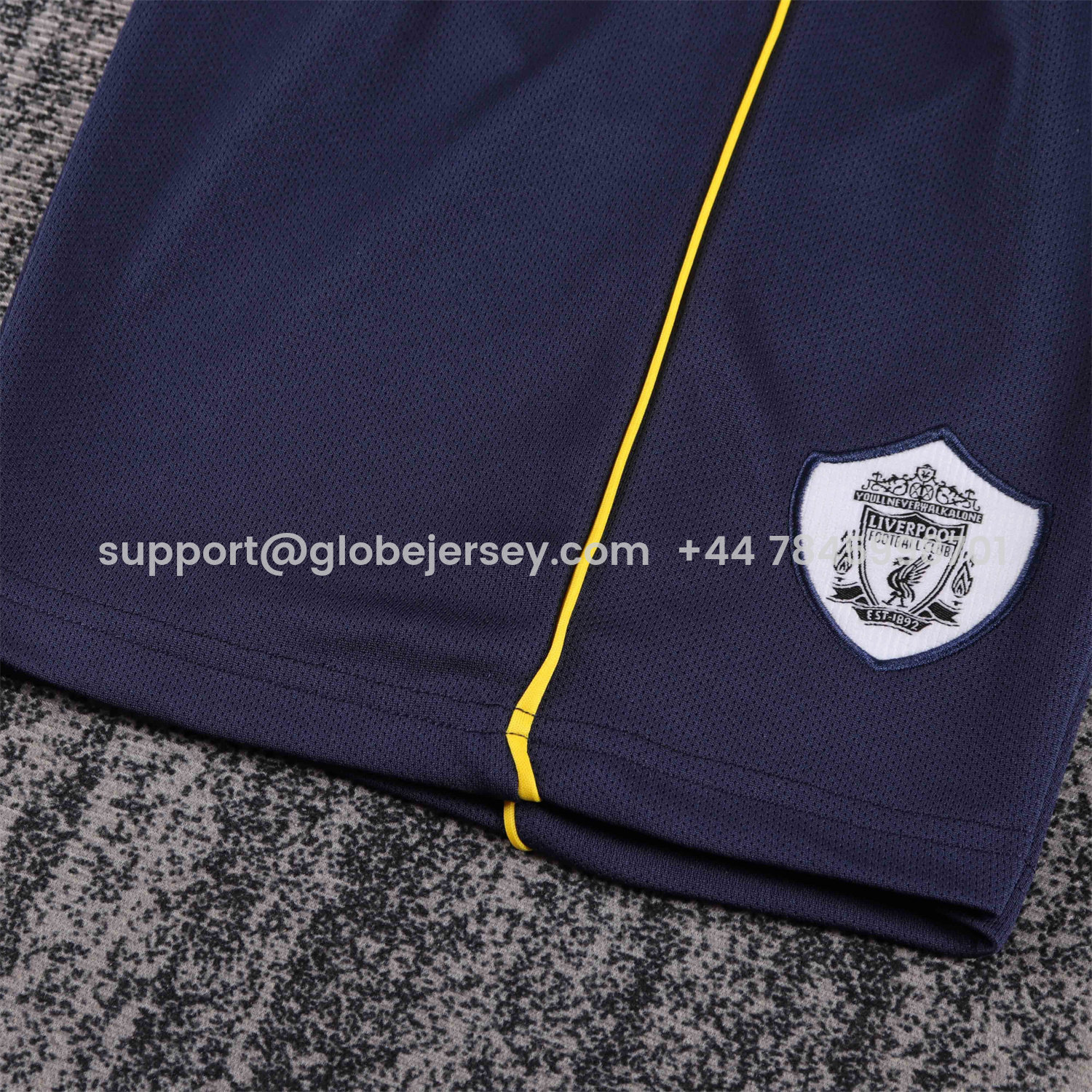 GlobeJersey-Retro Liver.pool 2001-02 Away Kids Kit
