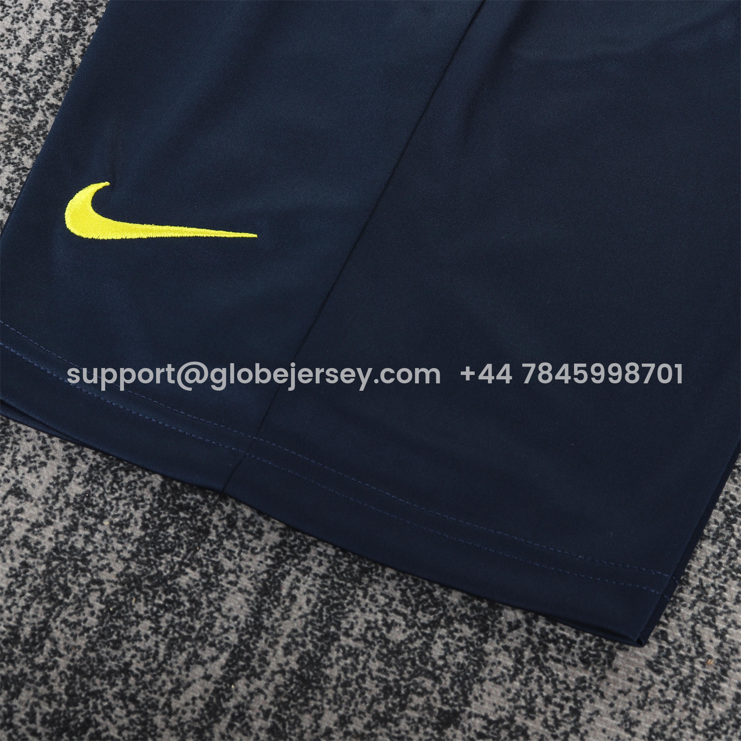 GlobeJersey-Retro Barcelona 2004-05 Away Kids Kit