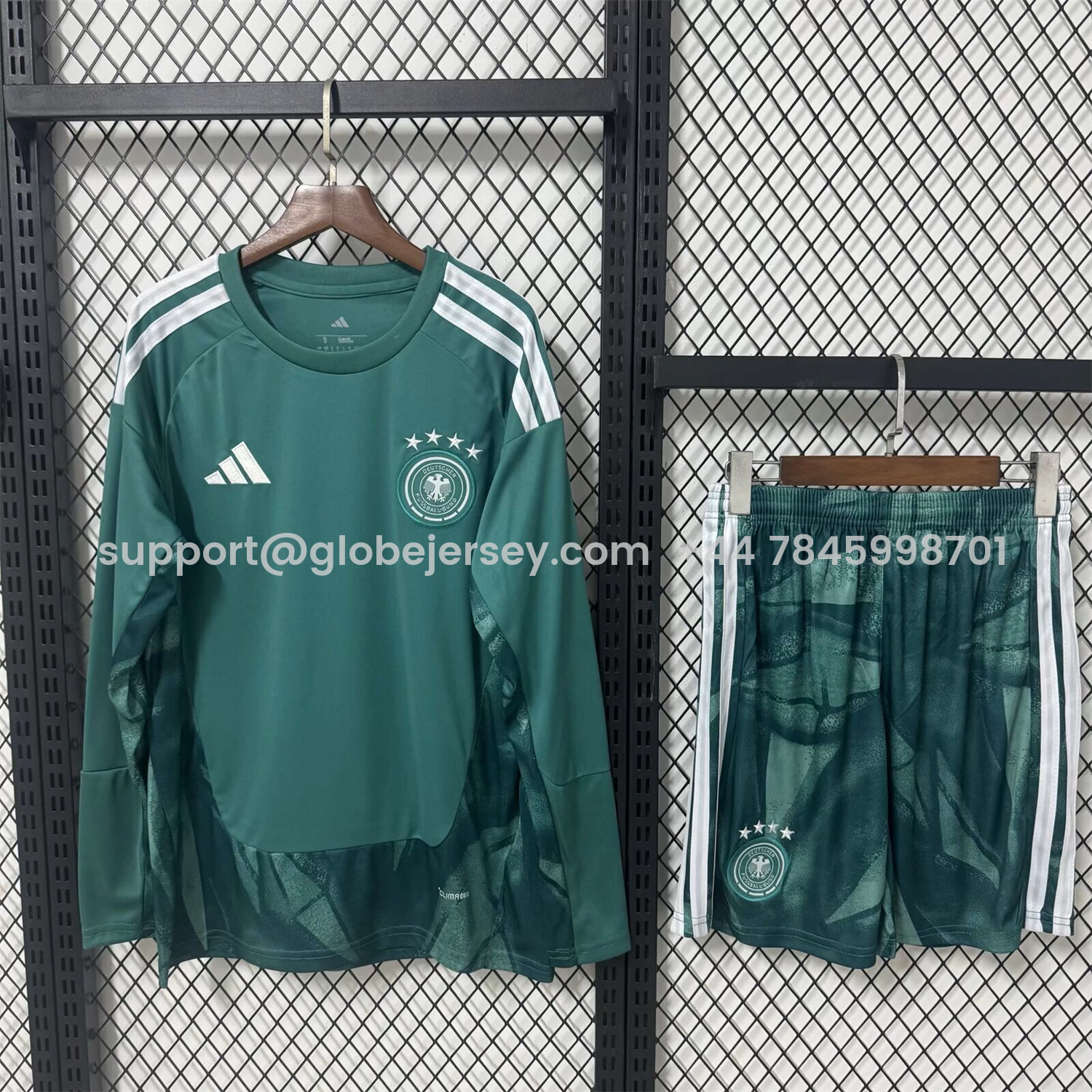 GlobeJersey-Germany 2026 Goalkeeper Green Long Sleeves Kids Kit