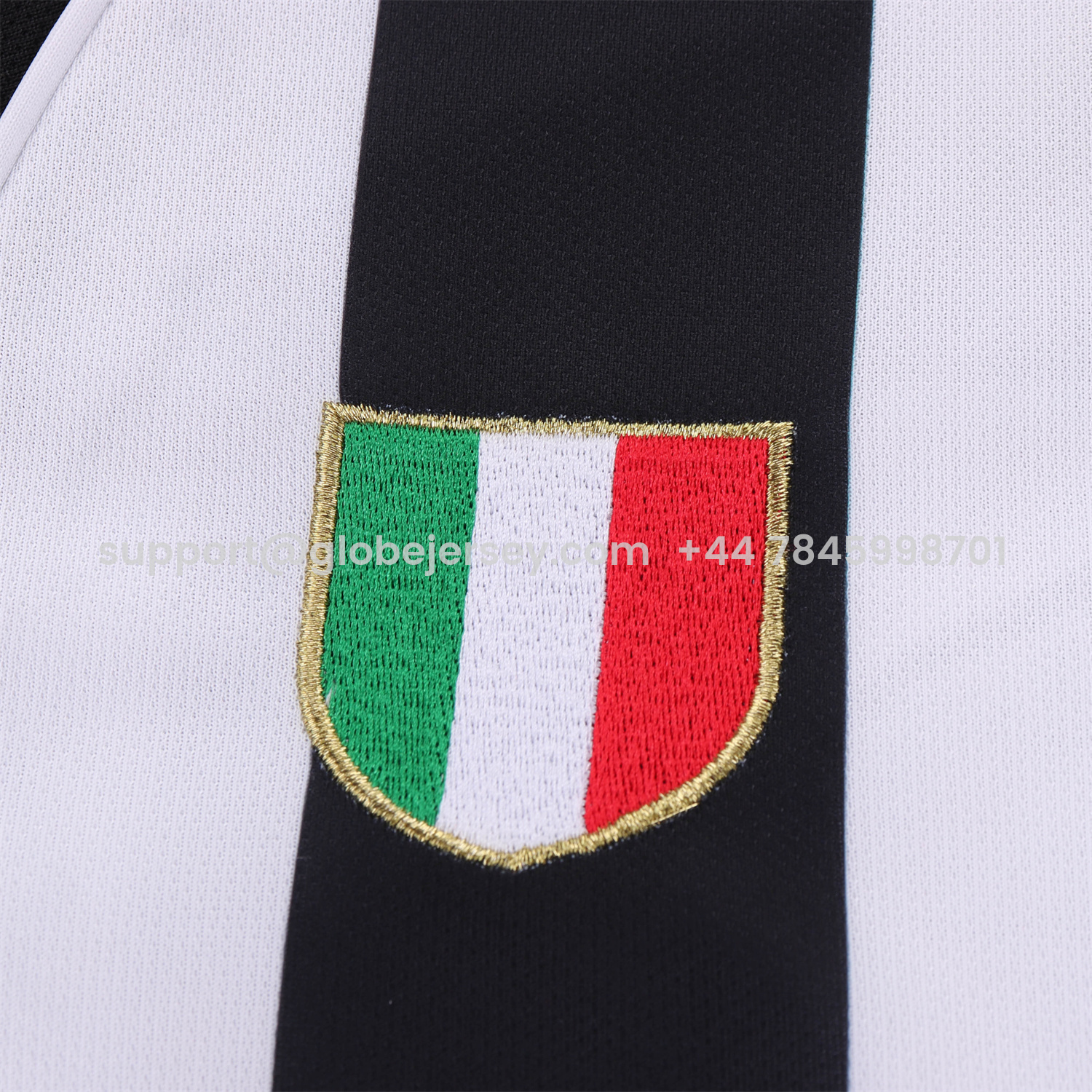 GlobeJersey-Retro Juventus 2002-03 Home Kids Kit