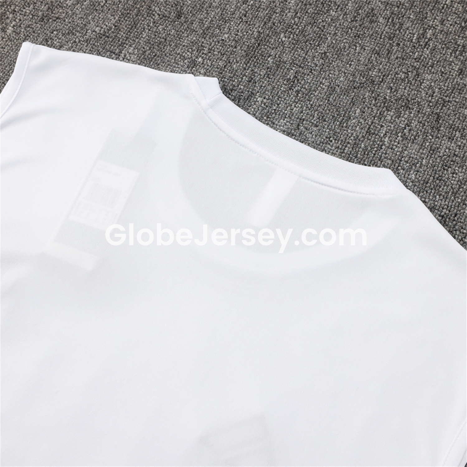 GlobeJersey-Real Madrid 25-26 Vest Training Set - White Vest and Black Shorts