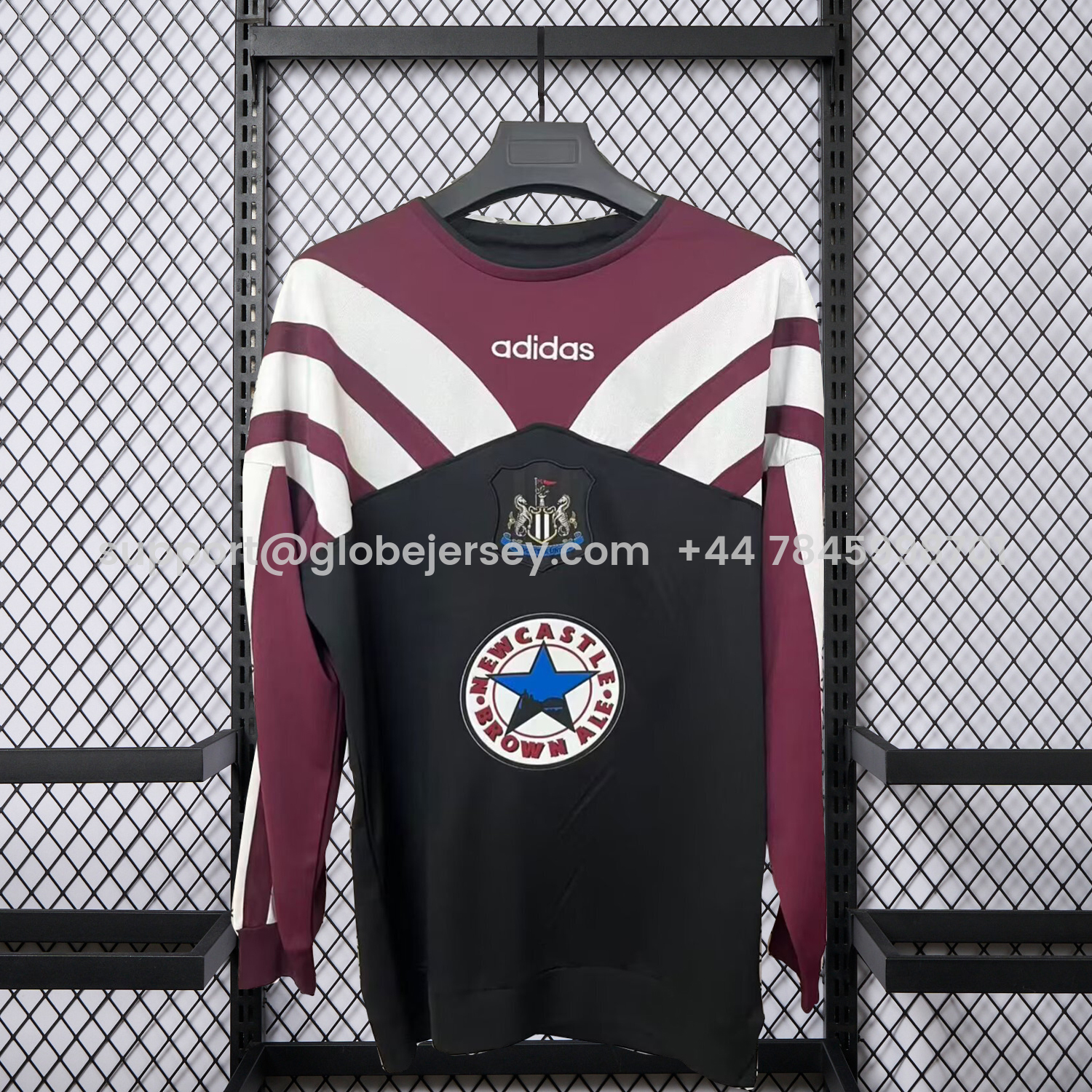 GlobeJersey-Retro Newcastle United 1995-96 Central Logo Special Unisex Pullover Hoodie