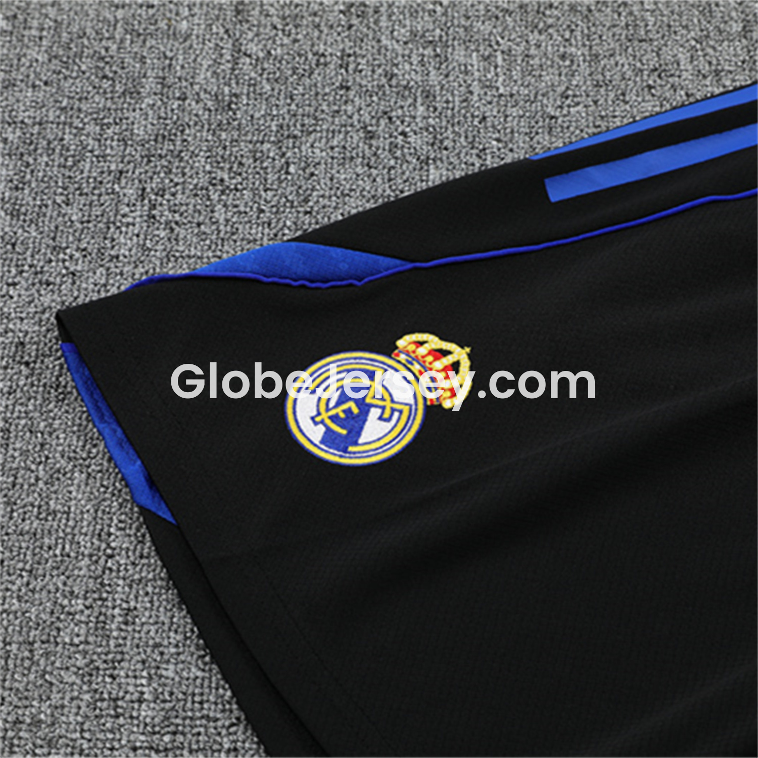 GlobeJersey-Real Madrid 25-26 Kid Short-Sleeve Training Set - CamouflageTop & Black Shorts