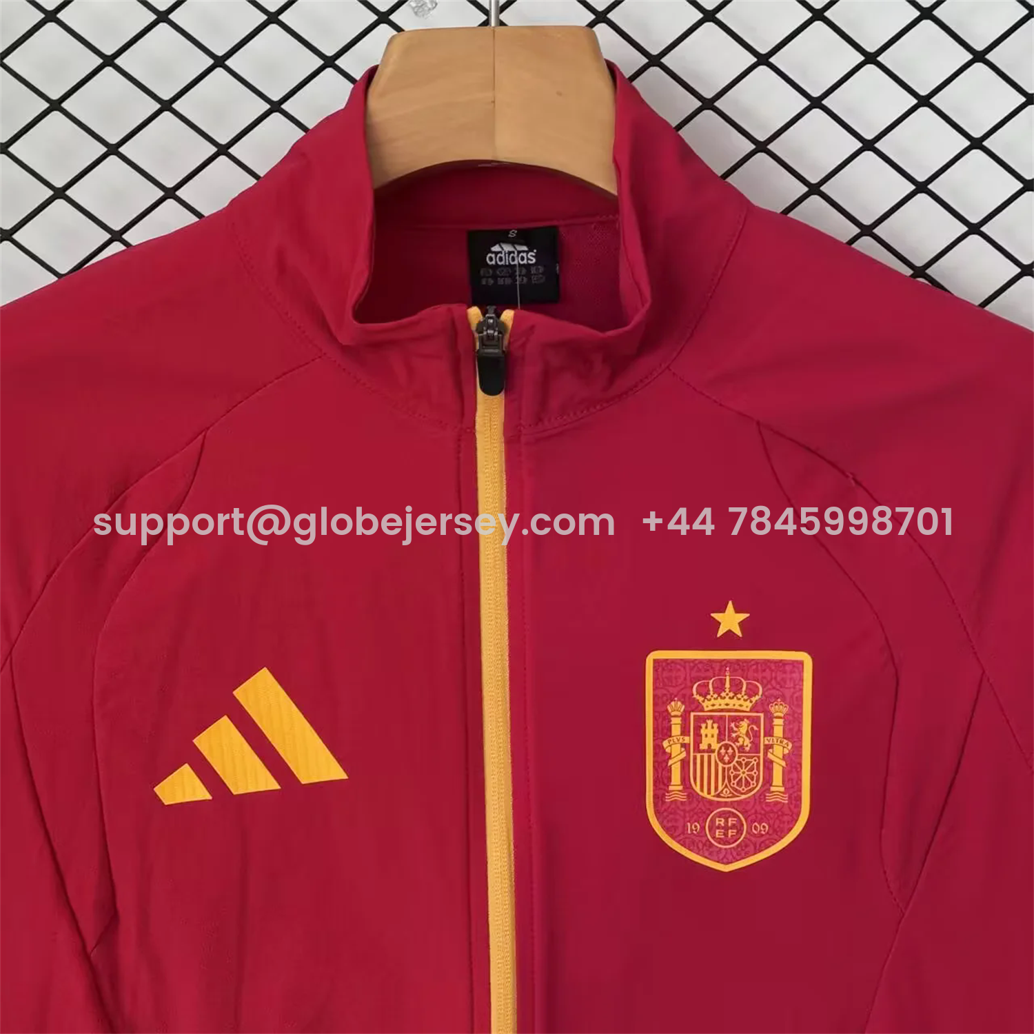 GlobeJersey-Spain 2026 Windbreaker Training Set - Red Top and Black Pants