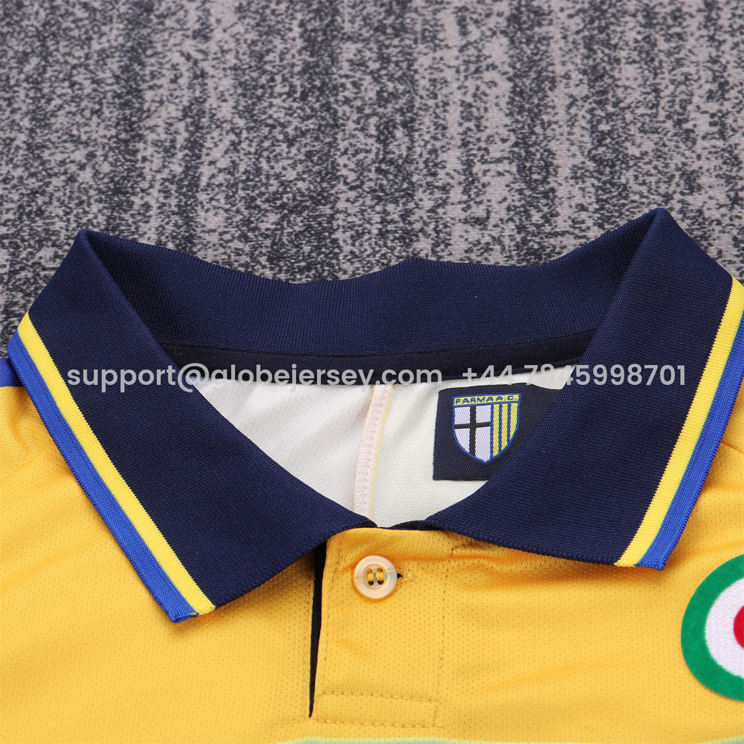 GlobeJersey-Retro Parma 1999-00 Home Kids Kit