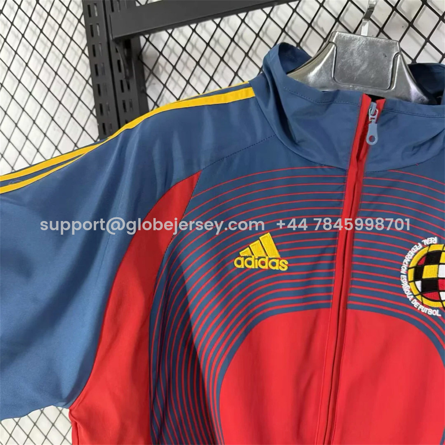 GlobeJersey-Retro Spain 2007 Red And Blue Windbreaker