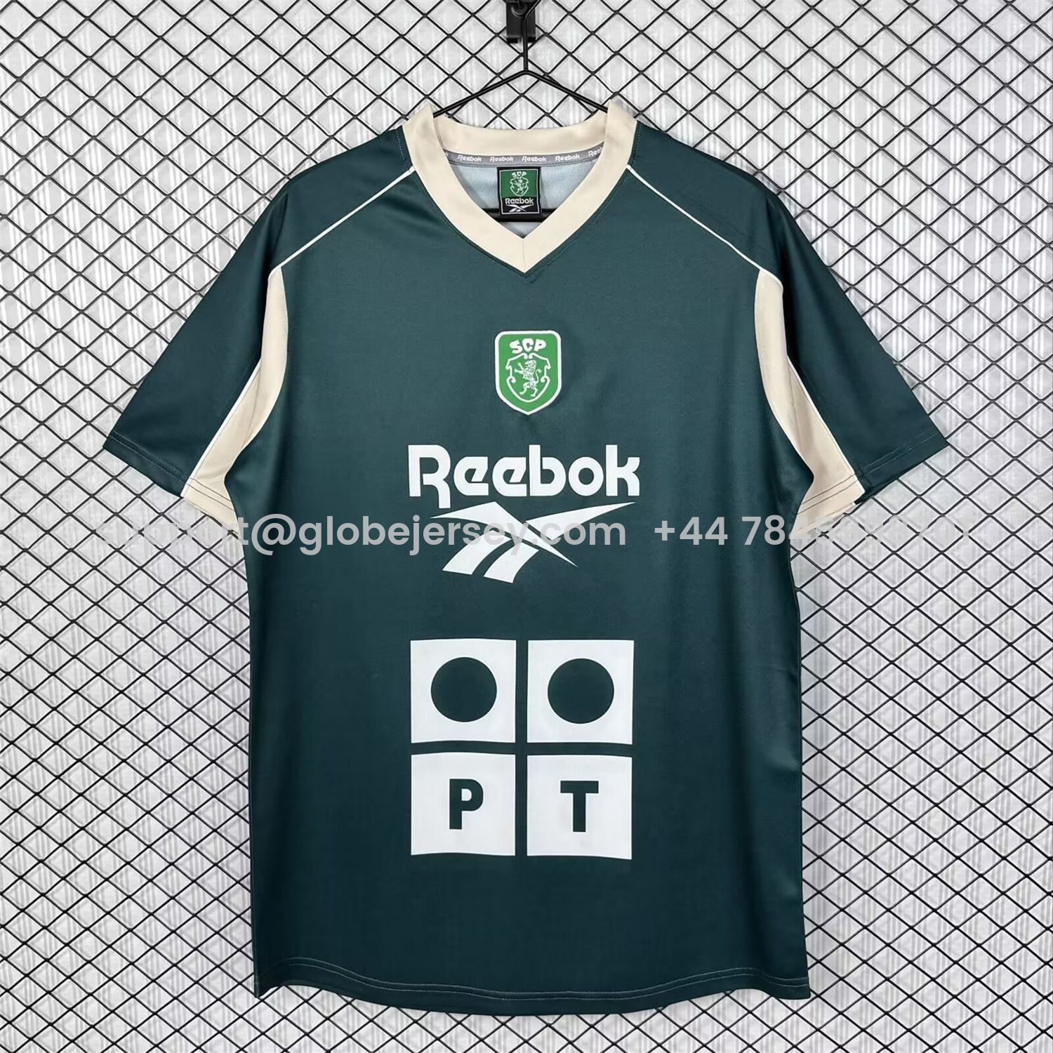 GlobeJersey-Retro Sporting CP 2000-01 Green Training Jersey