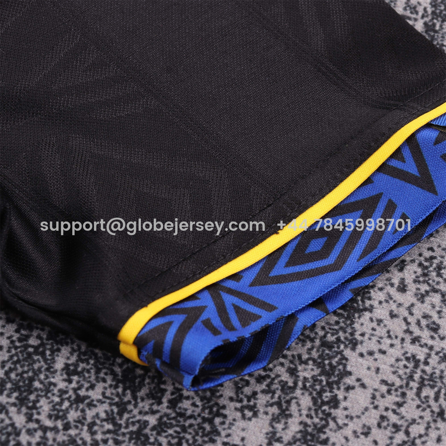 GlobeJersey-Retro Manchester United 93-95 Away Kids Kit