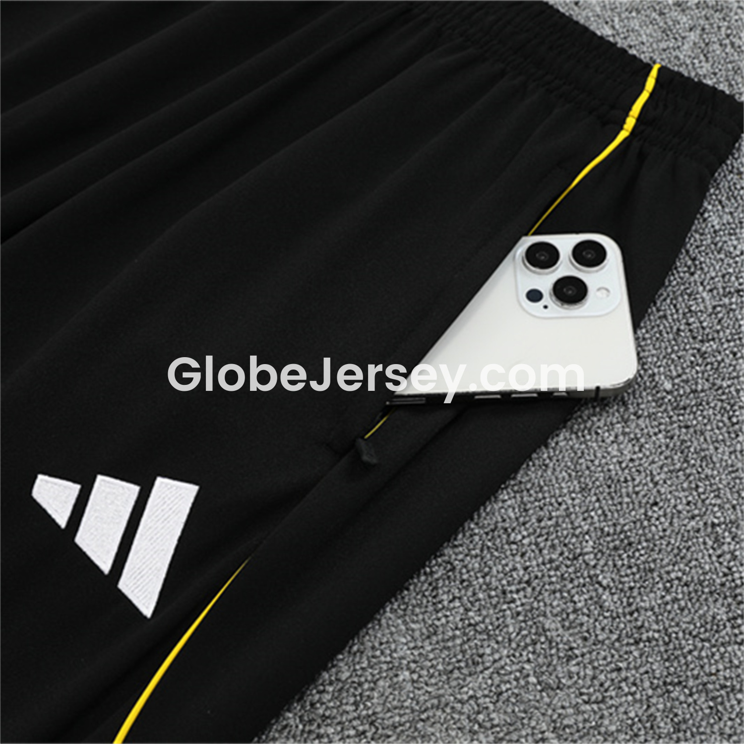 GlobeJersey-Real Madrid 25-26 Long Sleeves Training Set - Black Top & Black Pants