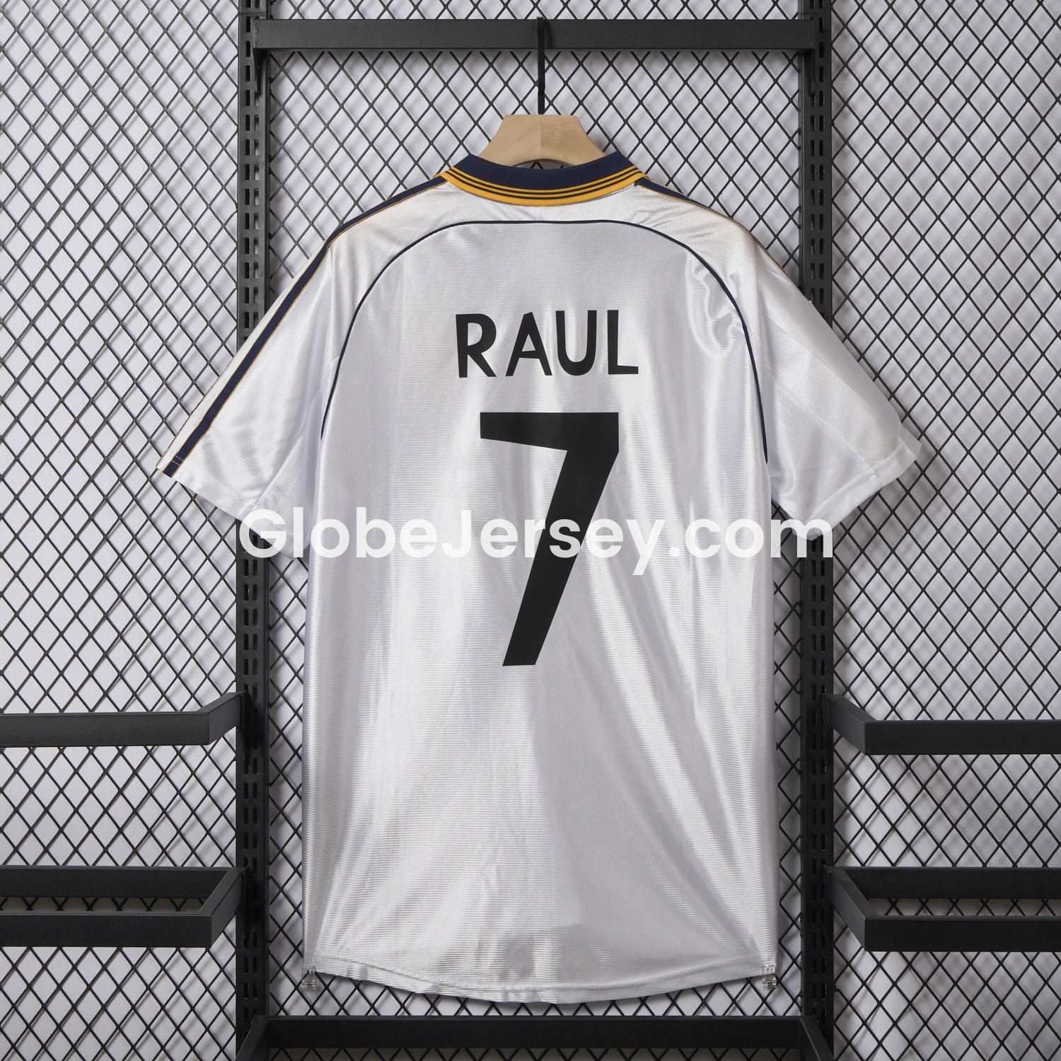 GlobeJersey-Retro Real Madrid 1998-00 Home Stadium Jersey