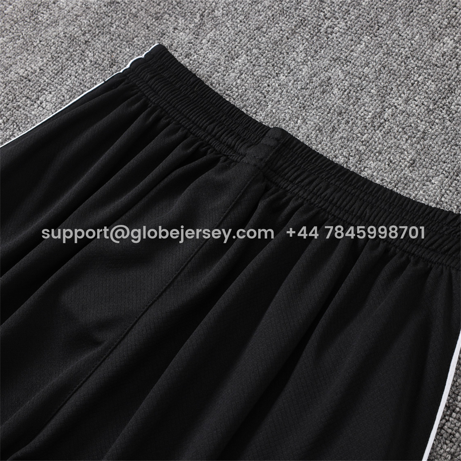 GlobeJersey-Paris Saint-Germain PSG 26-27 Short-Sleeve Training Set - White Border Black Top & Shorts