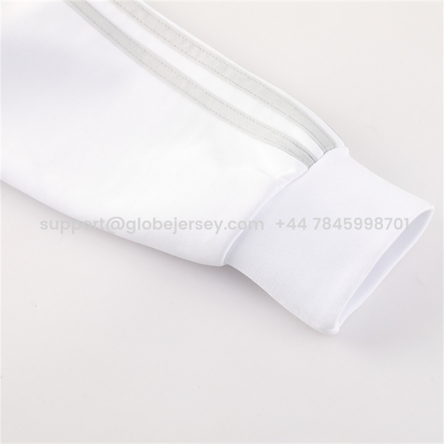 GlobeJersey-Real Madrid 25-26 Jacket Training Tracksuit - White Jackets & Light Grey Pants