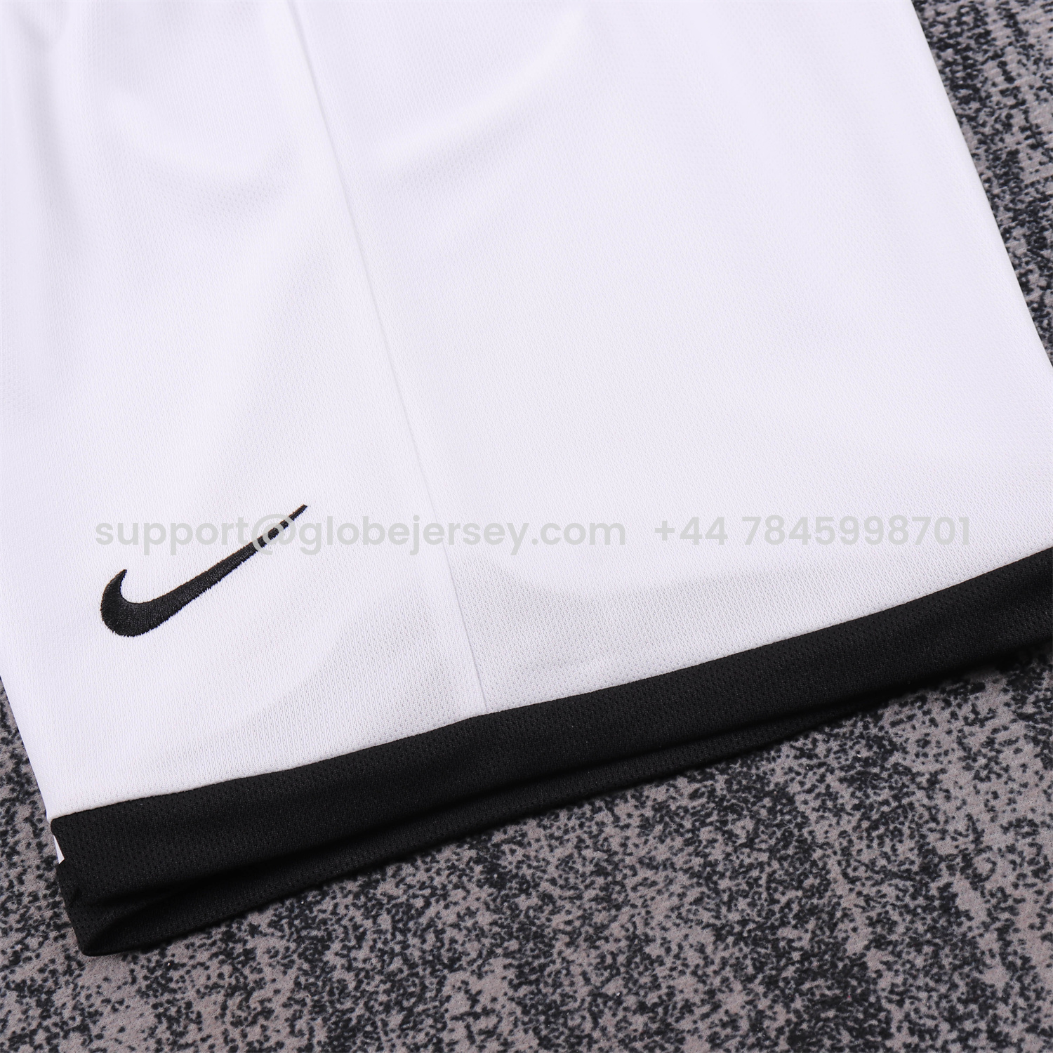 GlobeJersey-Retro Manchester United 2003-05 Away Kids Kit