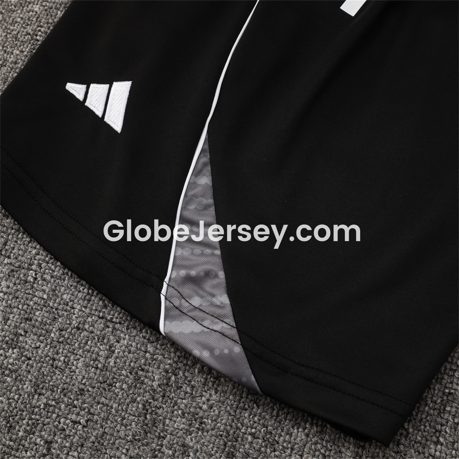 GlobeJersey-Real Madrid 25-26 Vest Training Set - Black Vest and Black Shorts