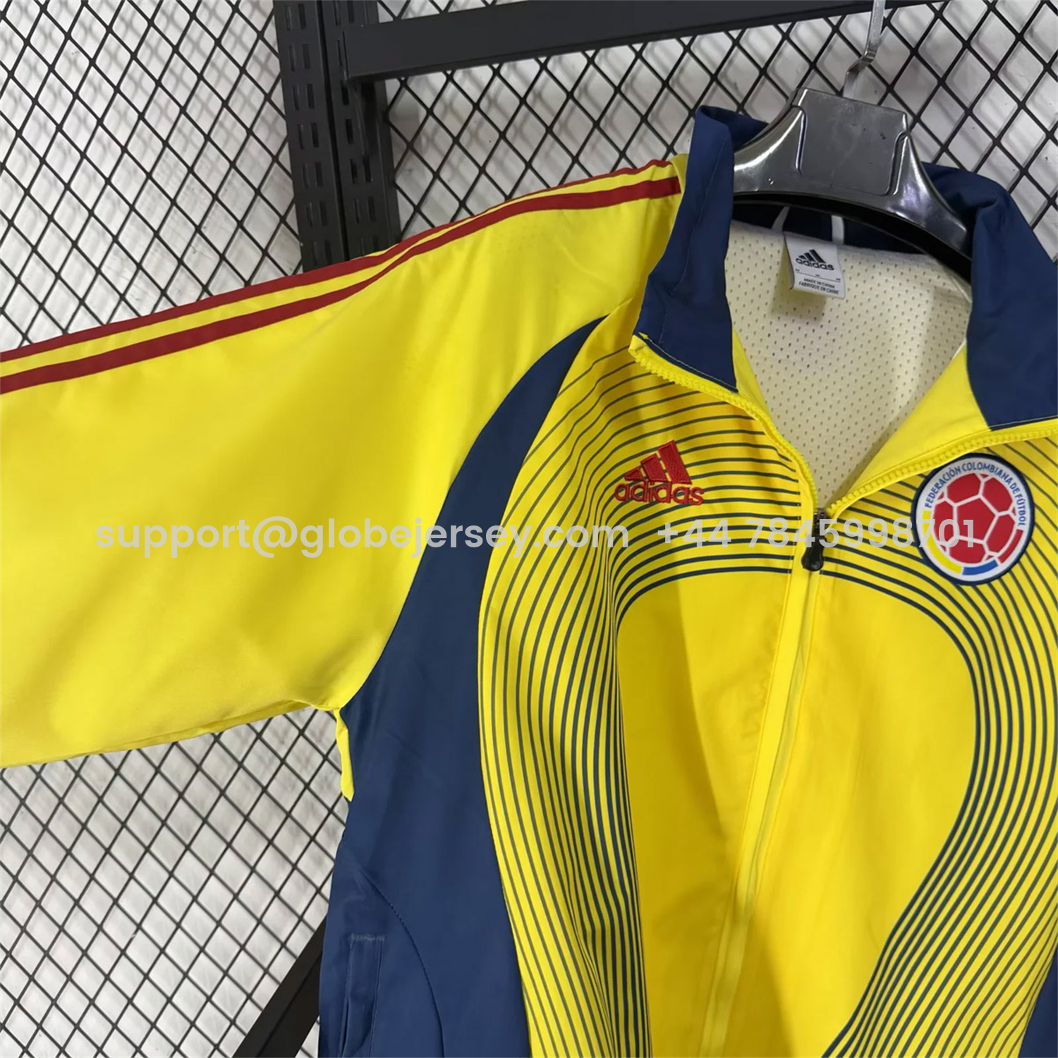 GlobeJersey-Colombia 2026 Retro Style Windbreaker Jacket - Yellow