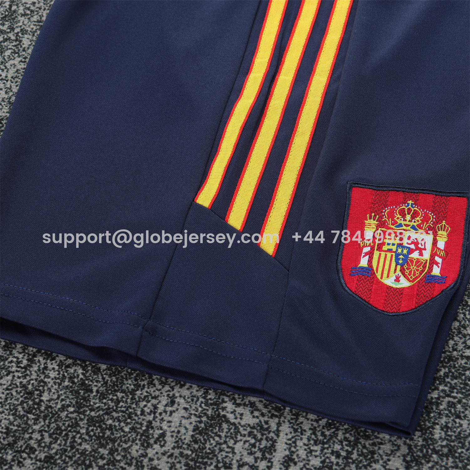 GlobeJersey-Retro Spain 1996 Away Kids Kit
