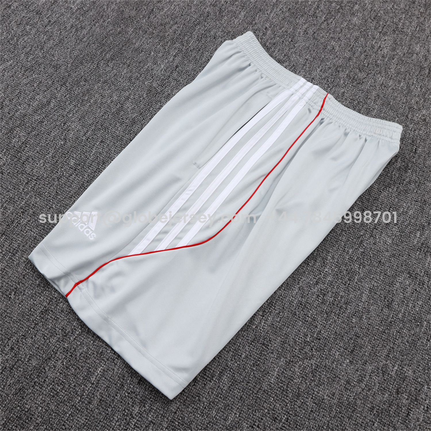GlobeJersey-Bayern Munich 25-26 Short-Sleeve Training Set - Grey Throwback Top & Shorts