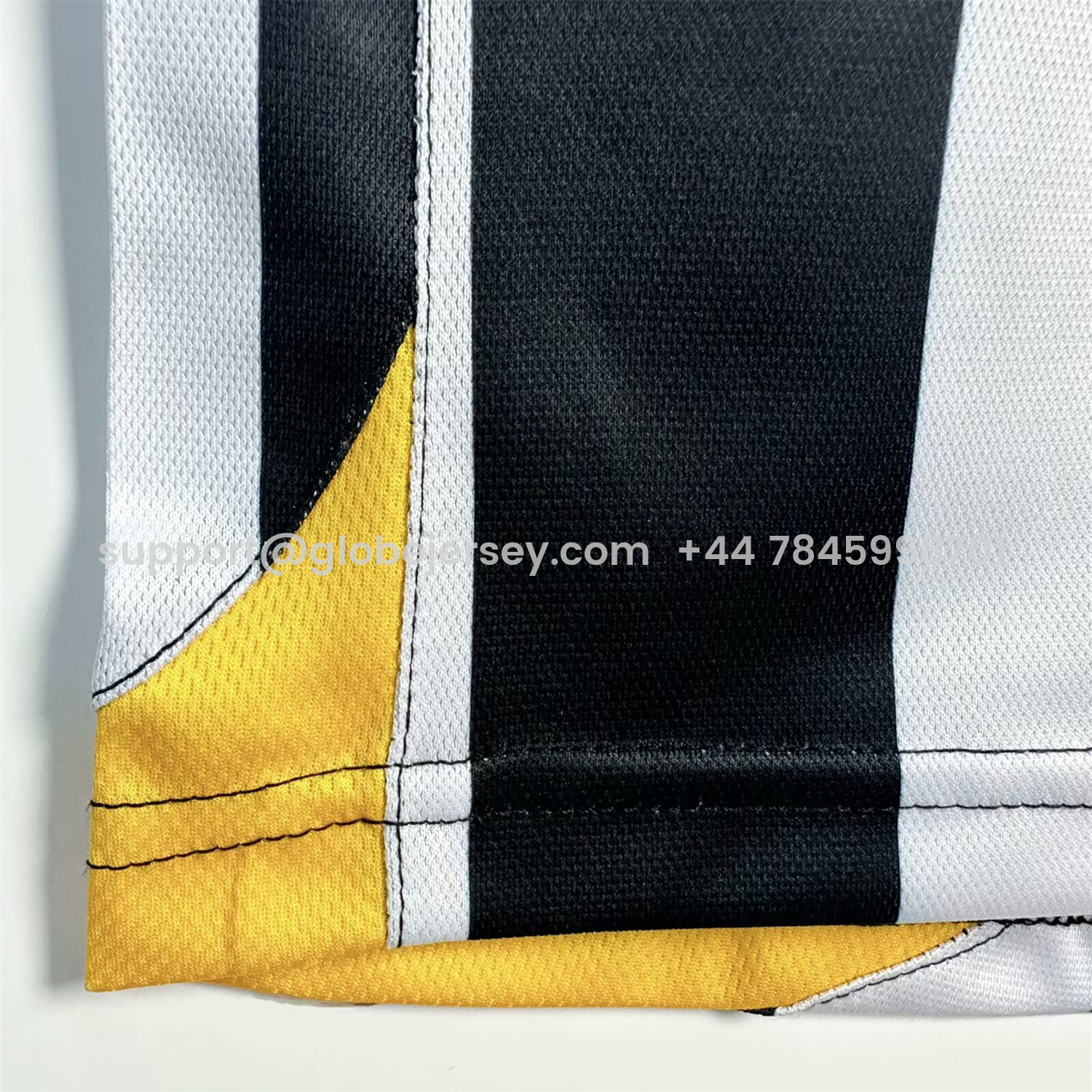 GlobeJersey-Retro Juventus 2005-06 Home Jersey