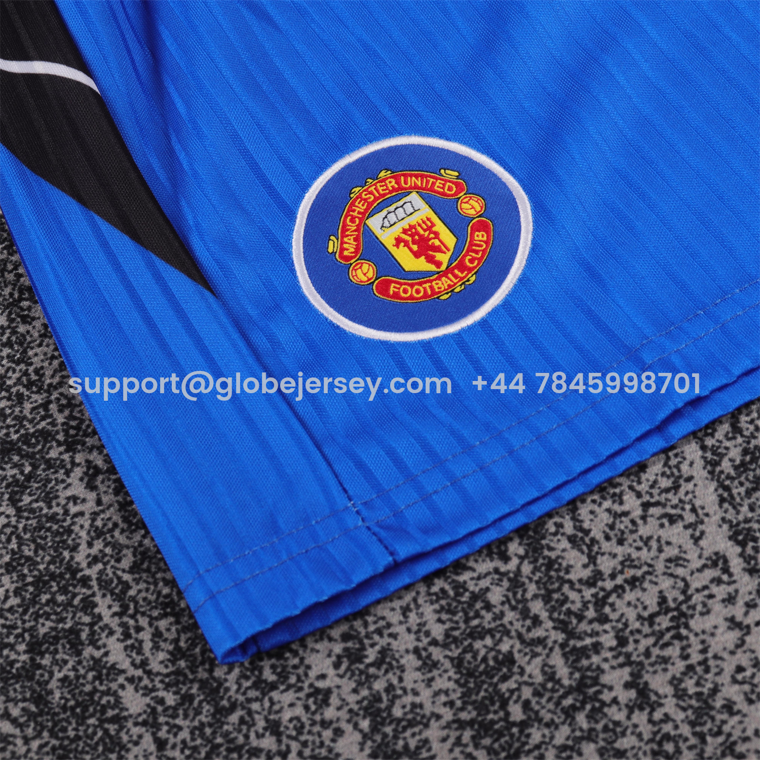 GlobeJersey-Retro Manchester United 1996-98 Away Kids Kit